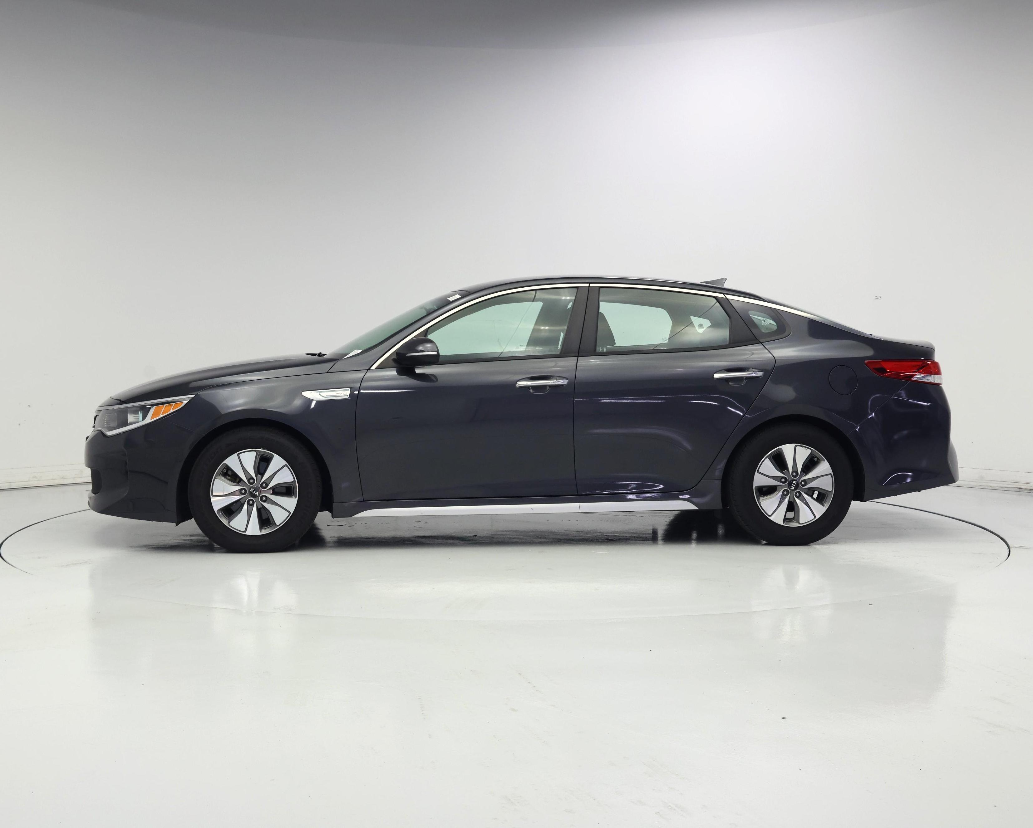 Thumbnail: 2017 Kia Optima - 3