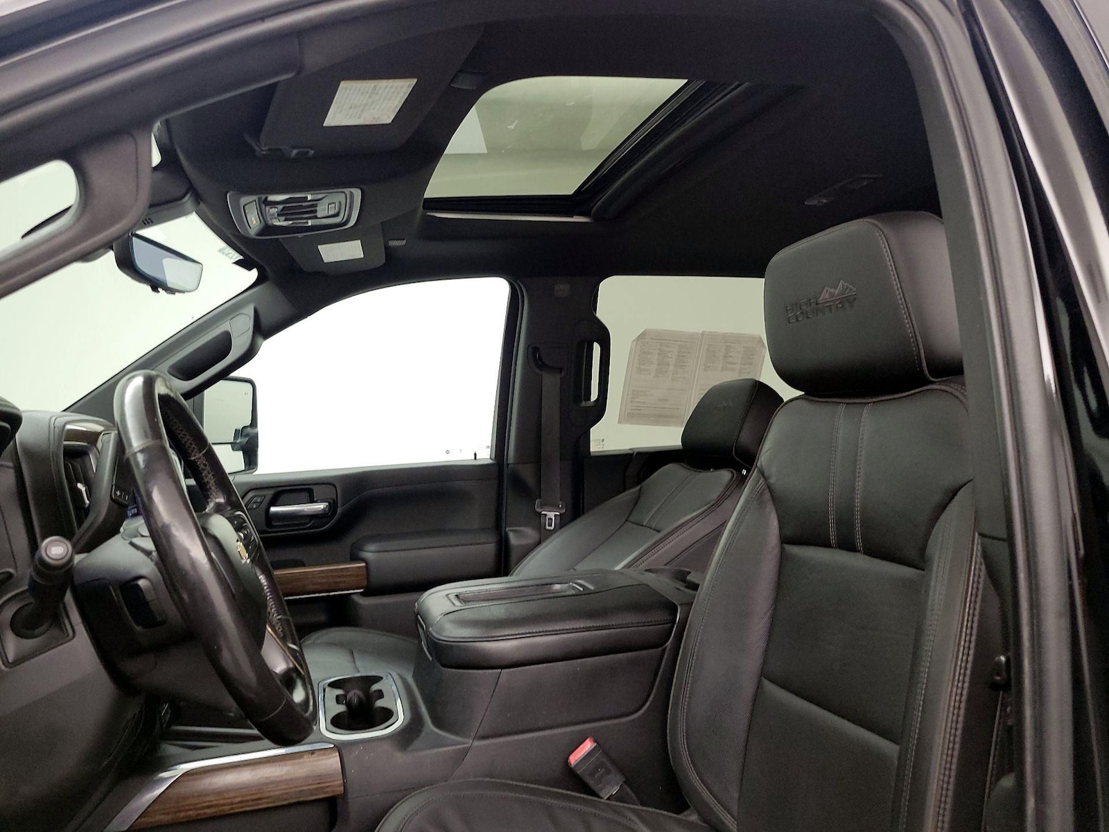 Sunroof(s) & Overhead Airbags