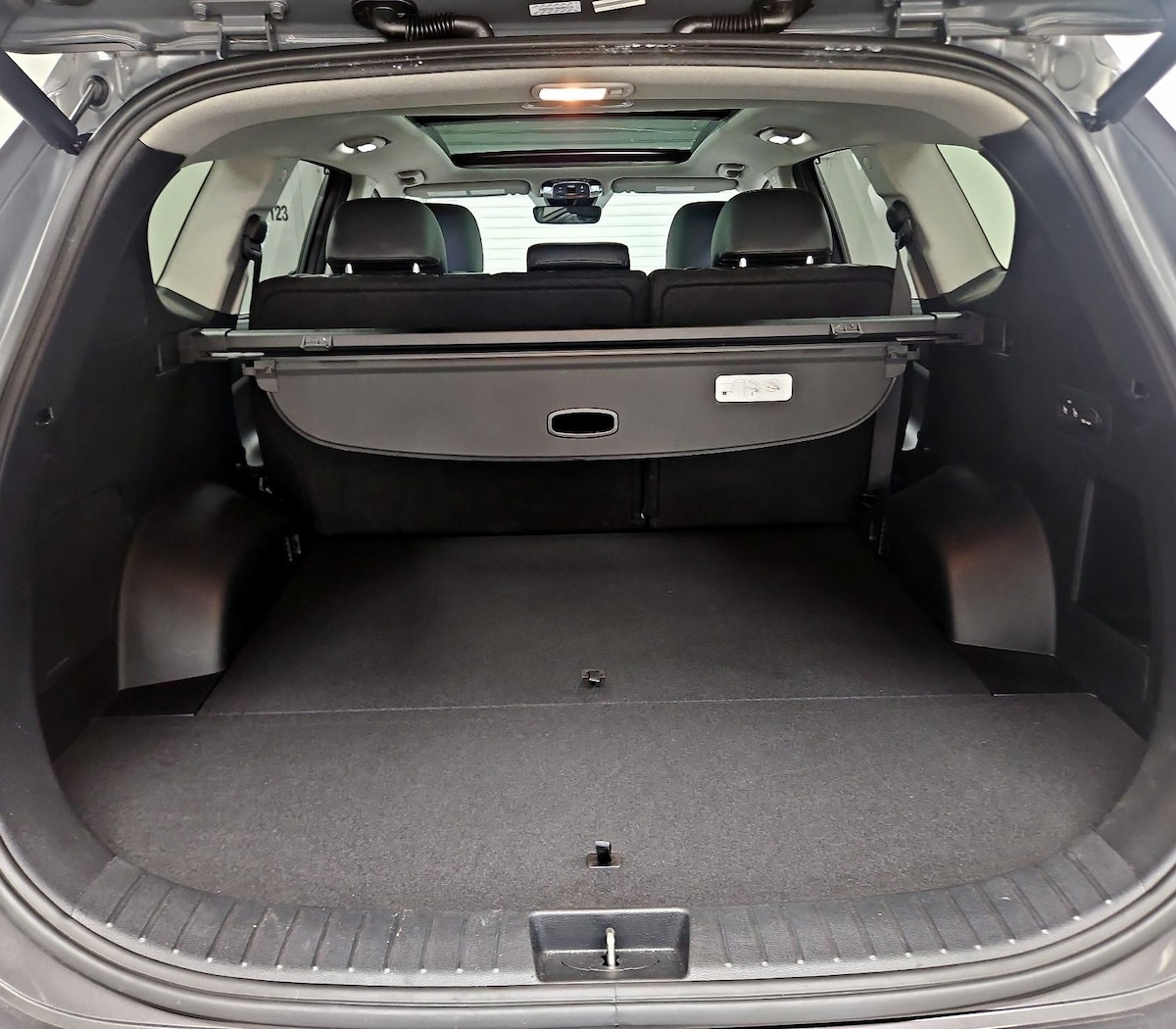 Trunk/Cargo (Seats Up)