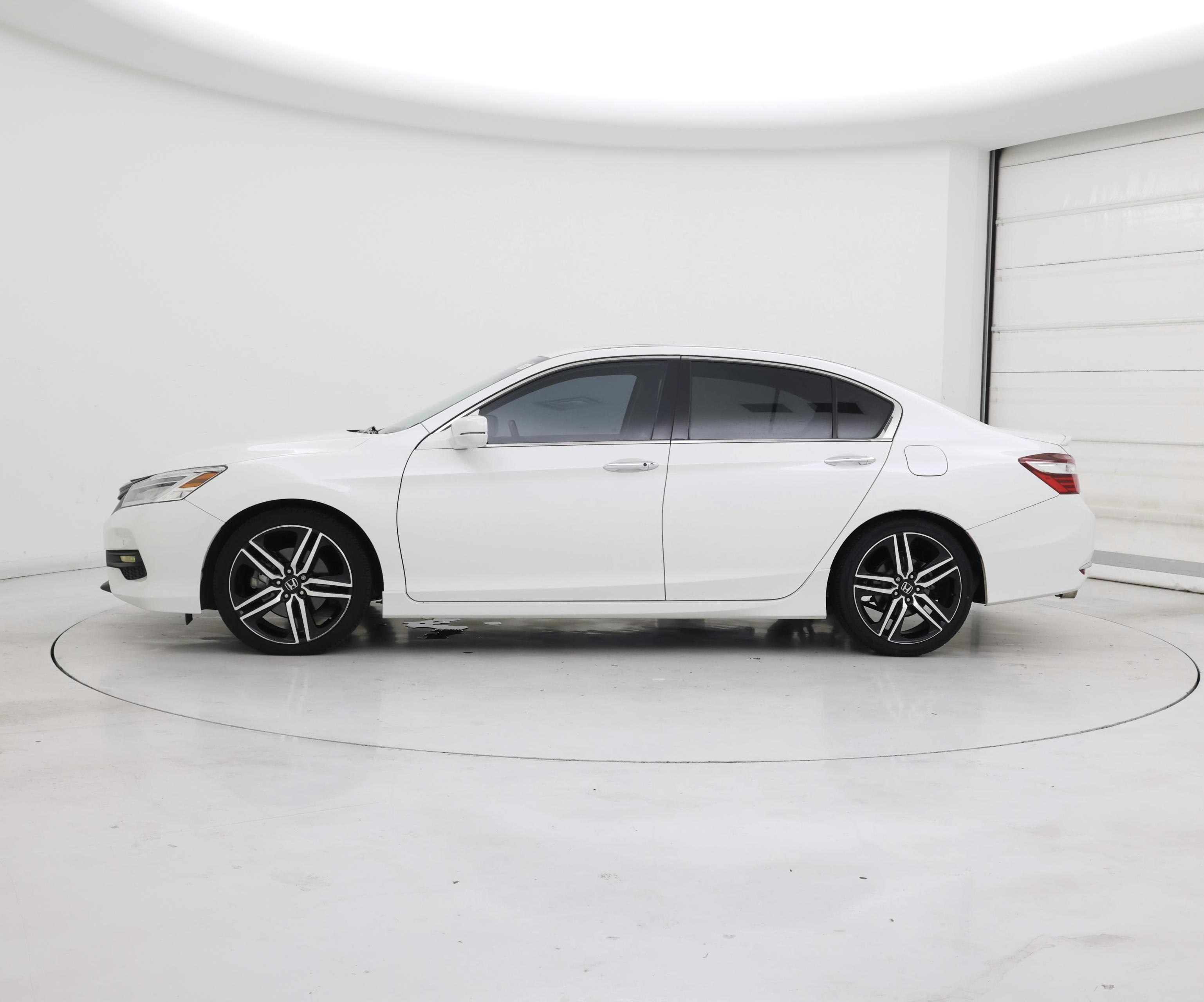 Thumbnail: 2017 Honda Accord - 3