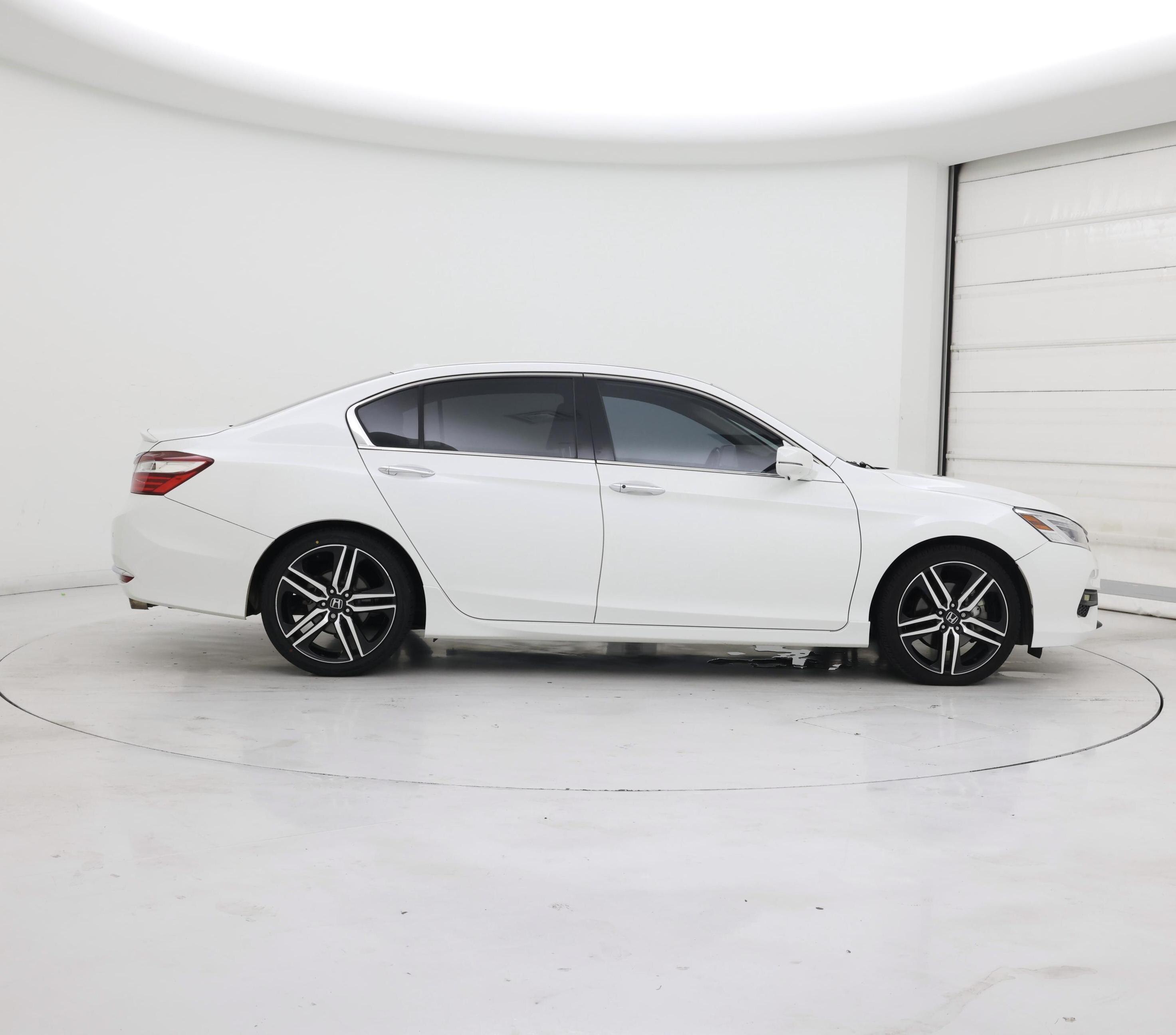 Thumbnail: 2017 Honda Accord - 7
