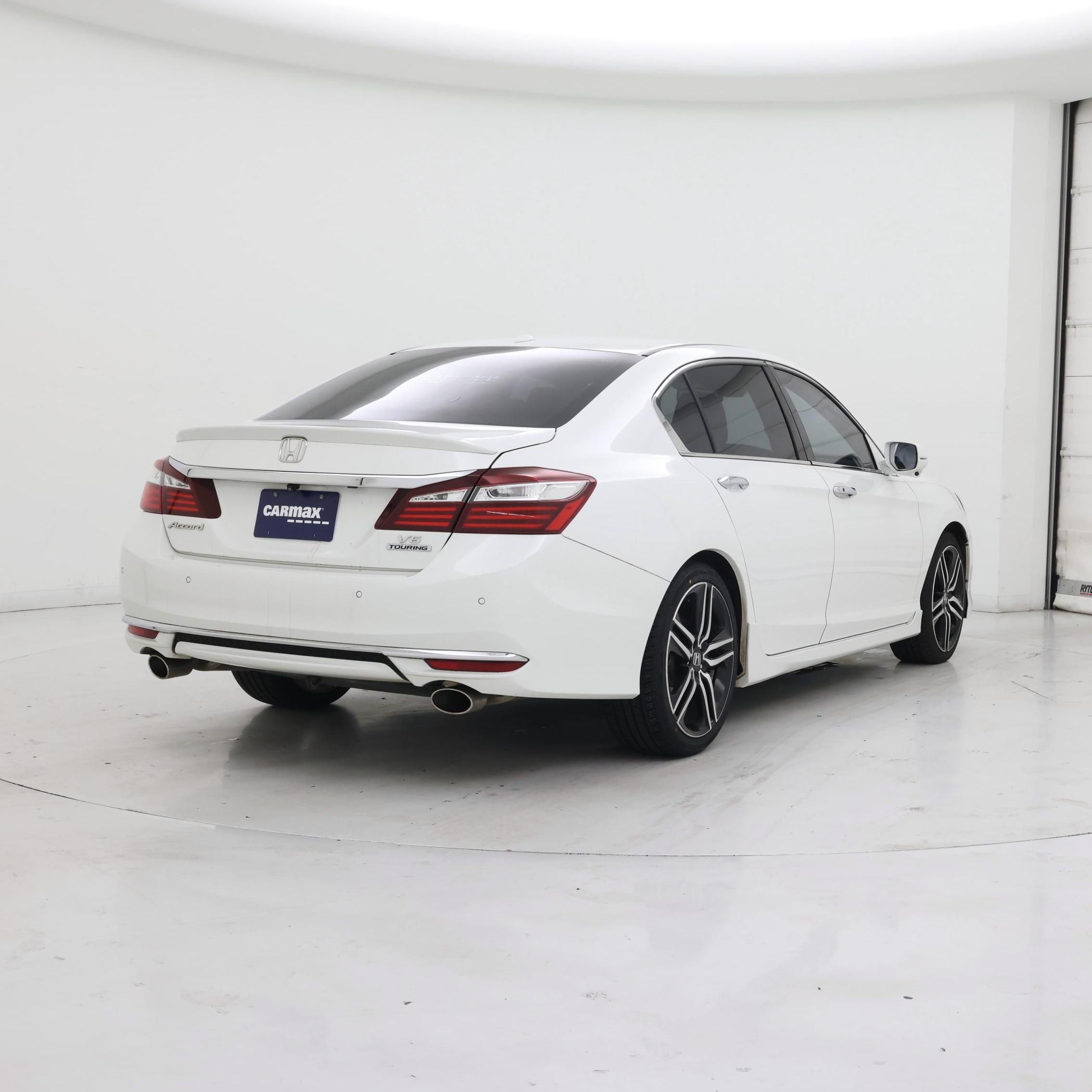 Thumbnail: 2017 Honda Accord - 8