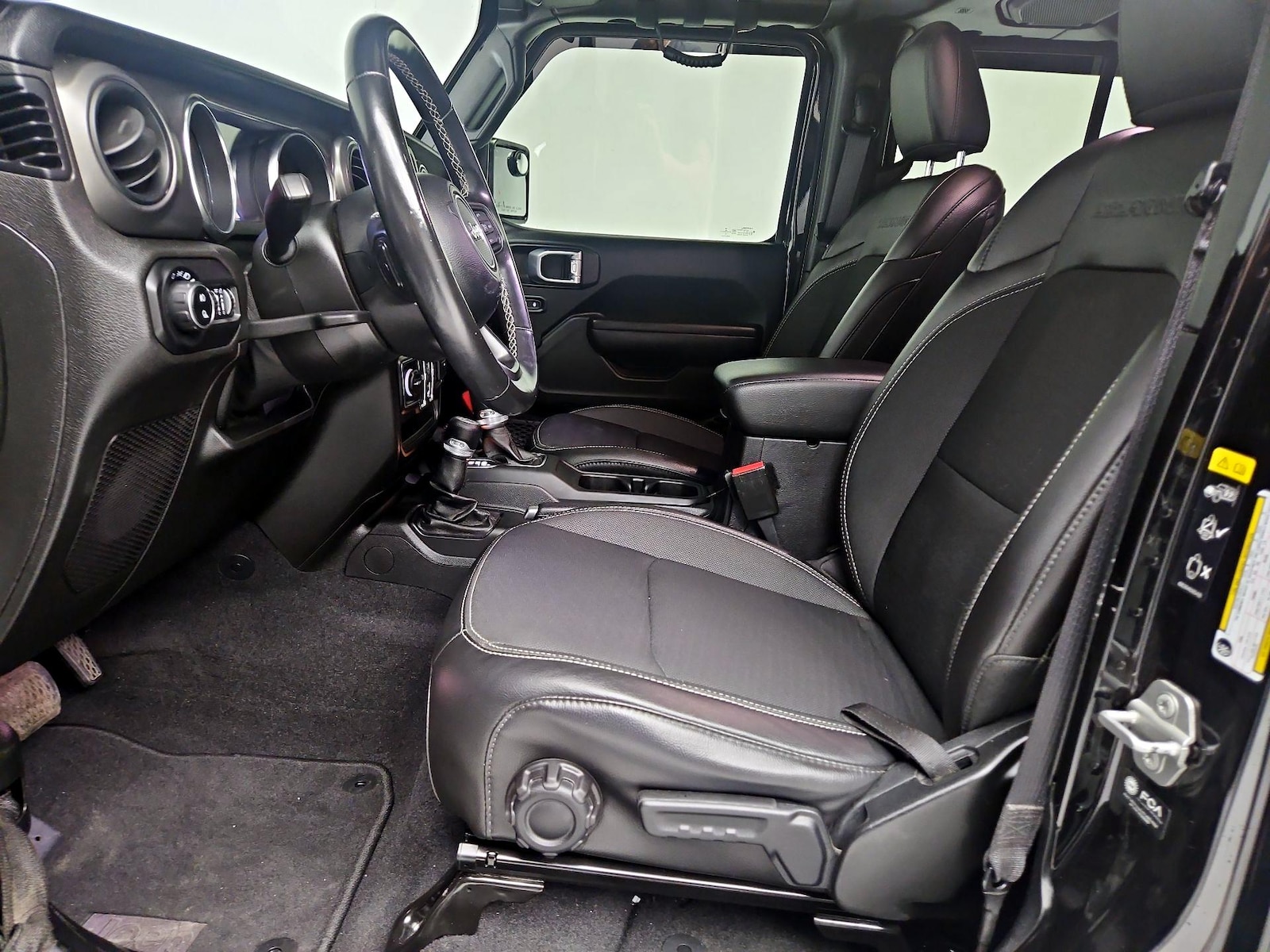 2021 Jeep Gladiator Freedom - Photo 12