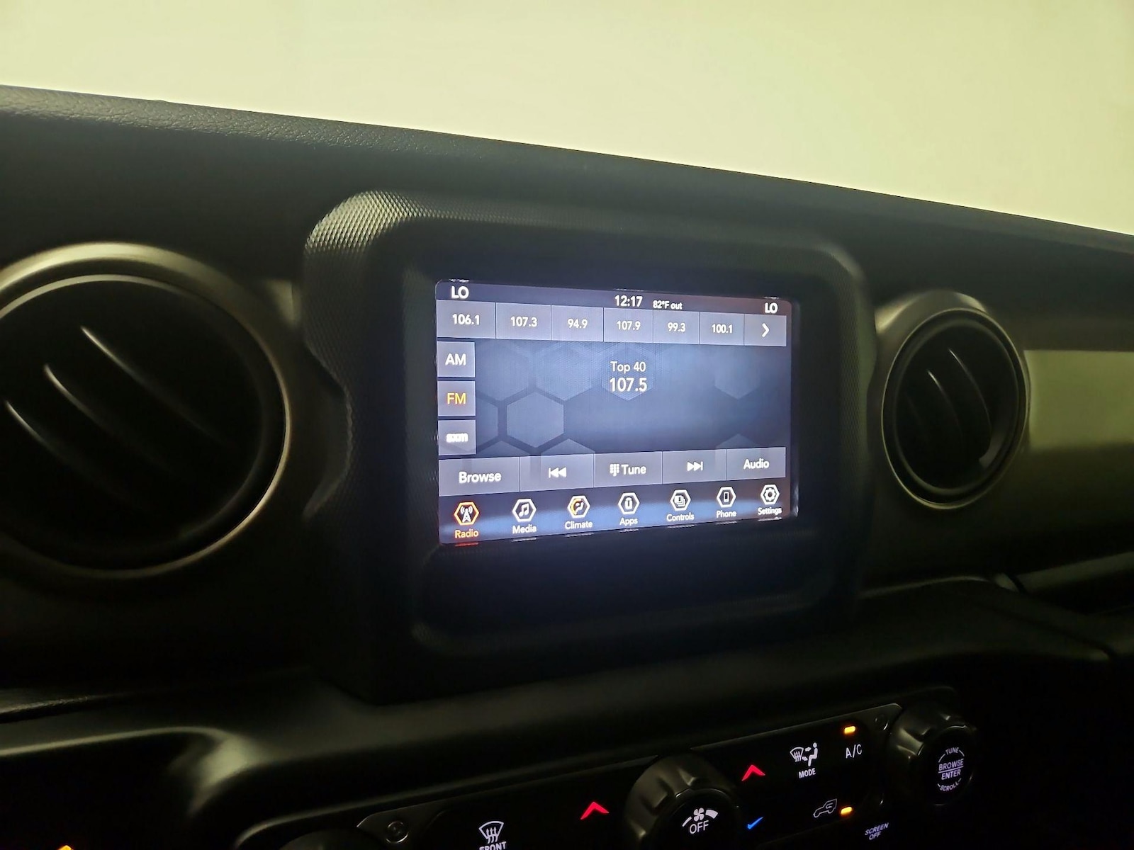 2021 Jeep Gladiator Freedom - Photo 16
