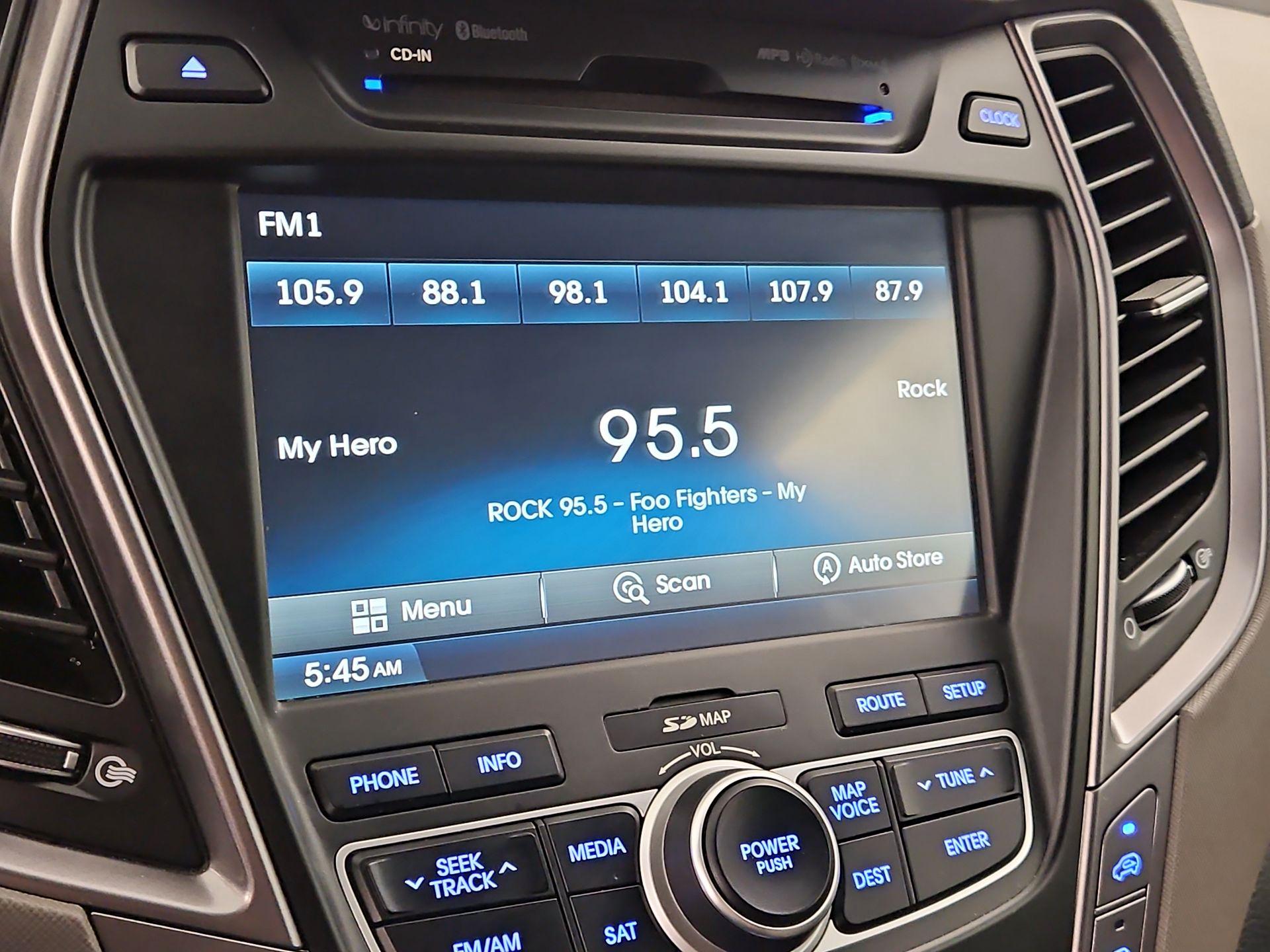 Thumbnail: 2015 Hyundai Santa Fe - 14