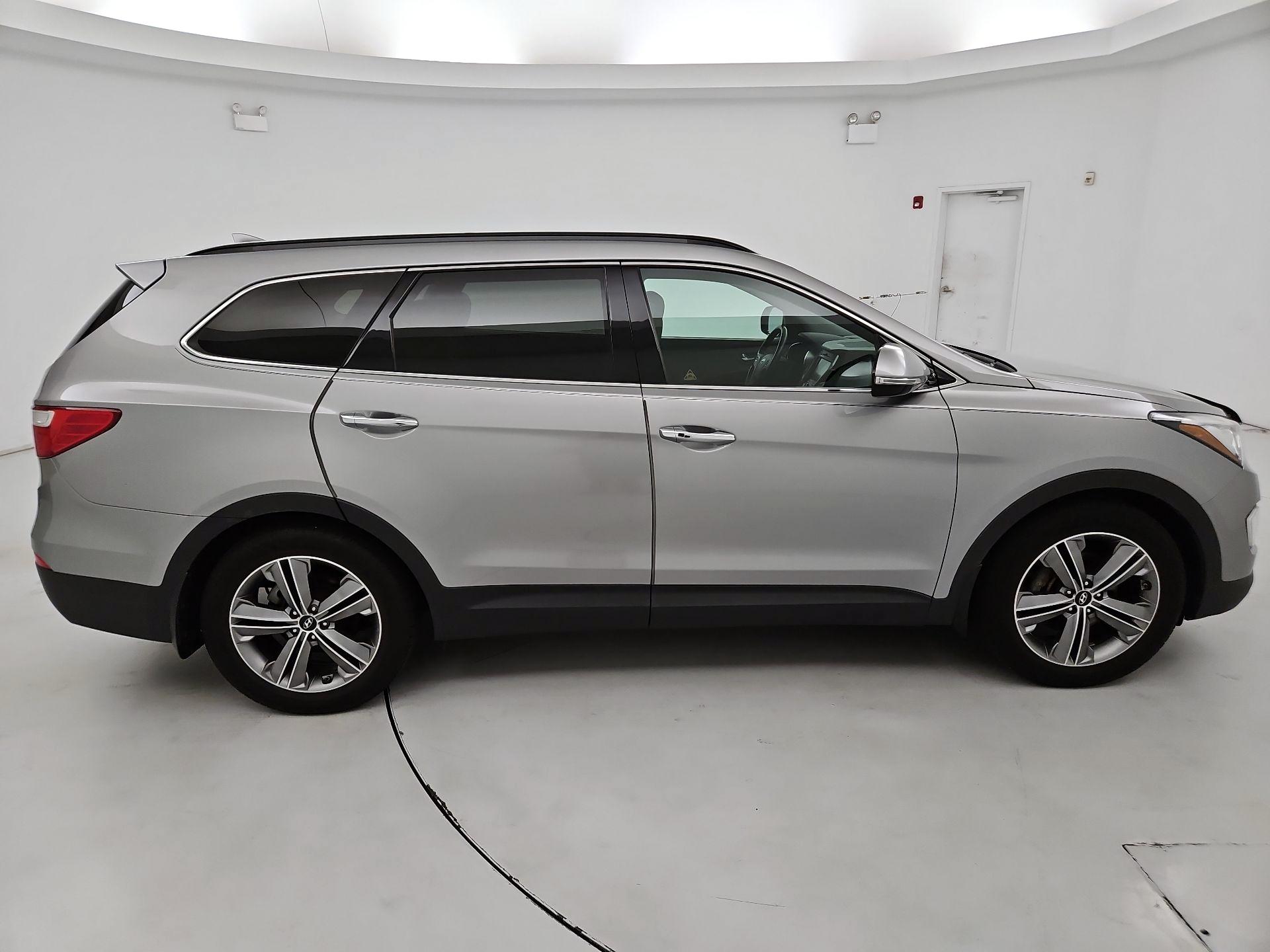 Thumbnail: 2015 Hyundai Santa Fe - 4