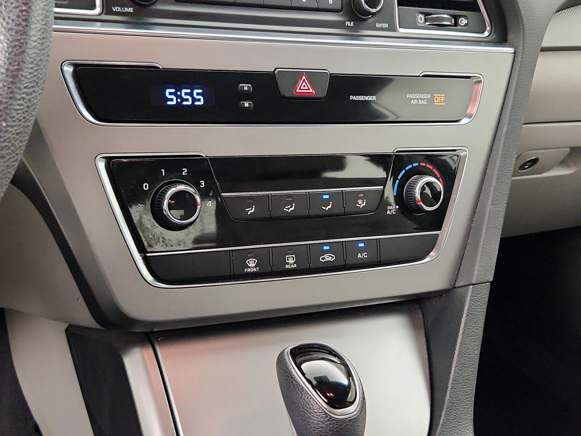 Thumbnail: 2017 Hyundai Sonata - 15