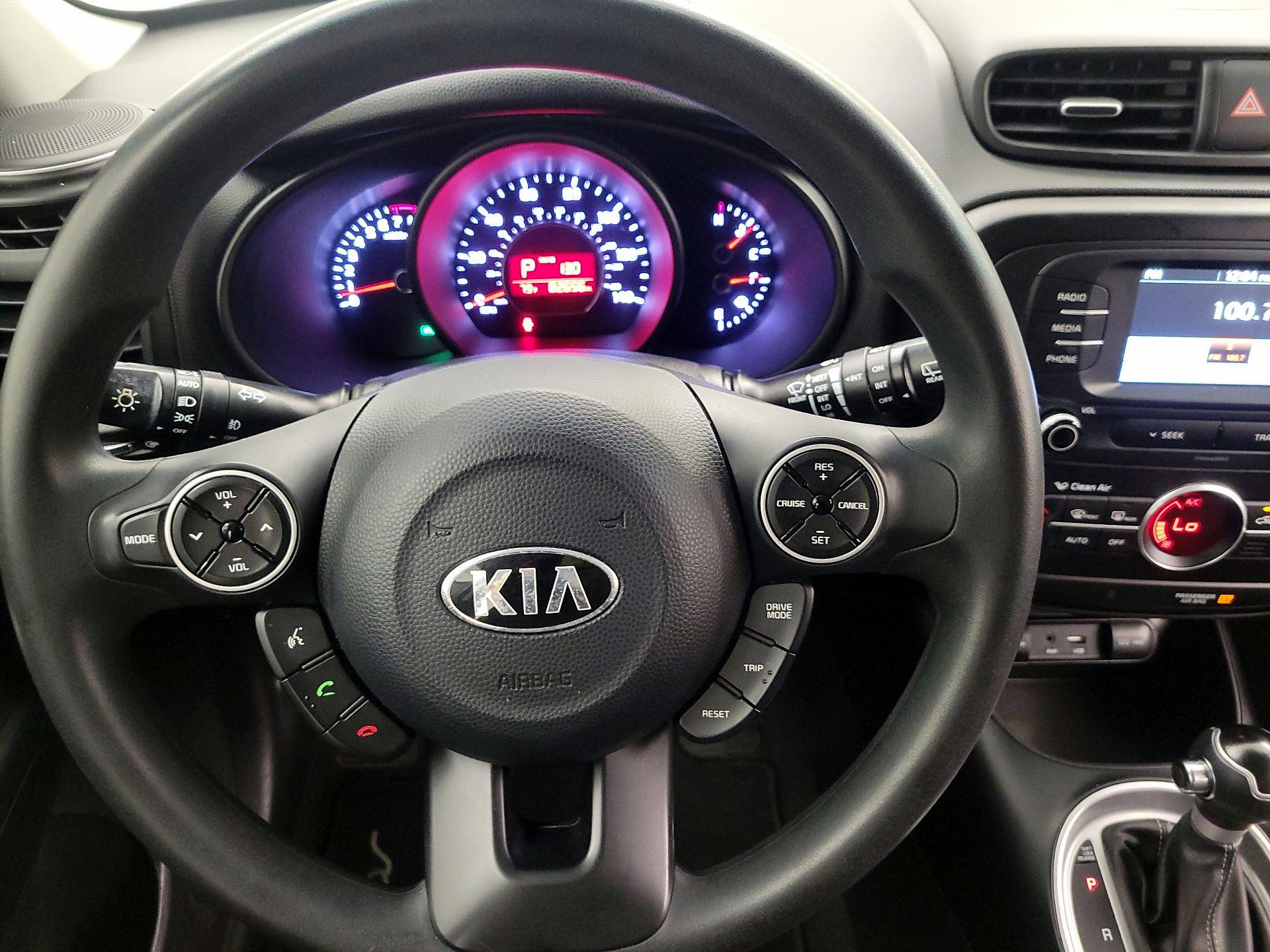 Thumbnail: 2017 Kia Soul - 10