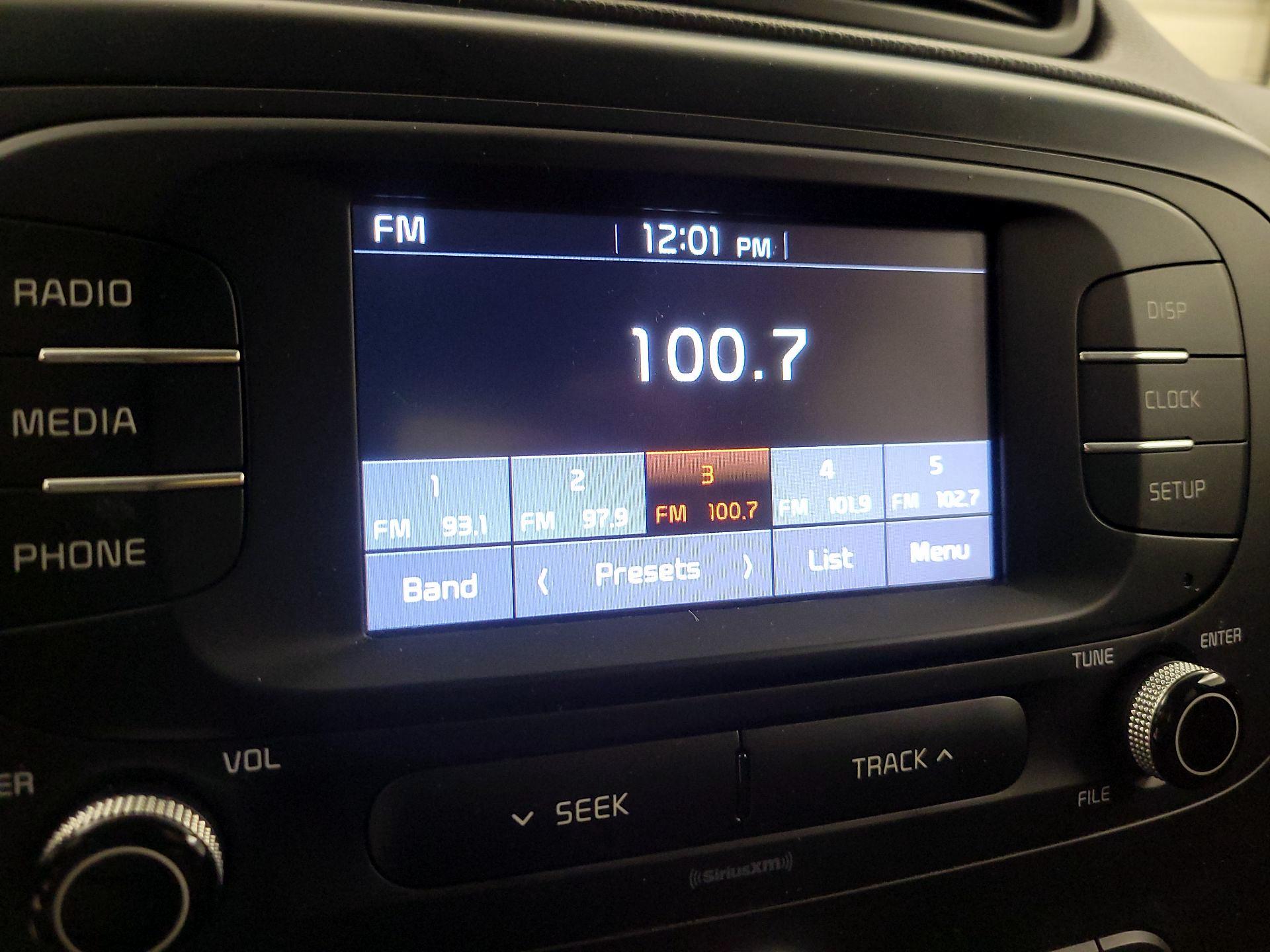 Thumbnail: 2017 Kia Soul - 15