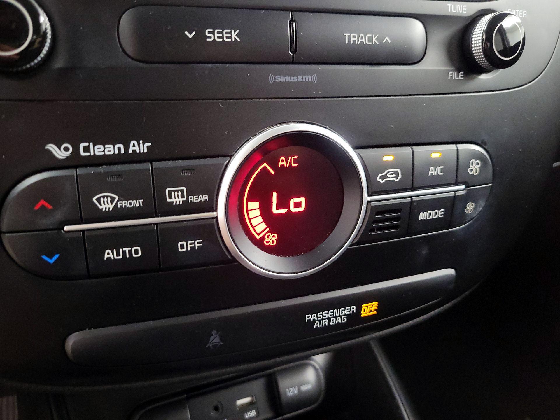 Thumbnail: 2017 Kia Soul - 16