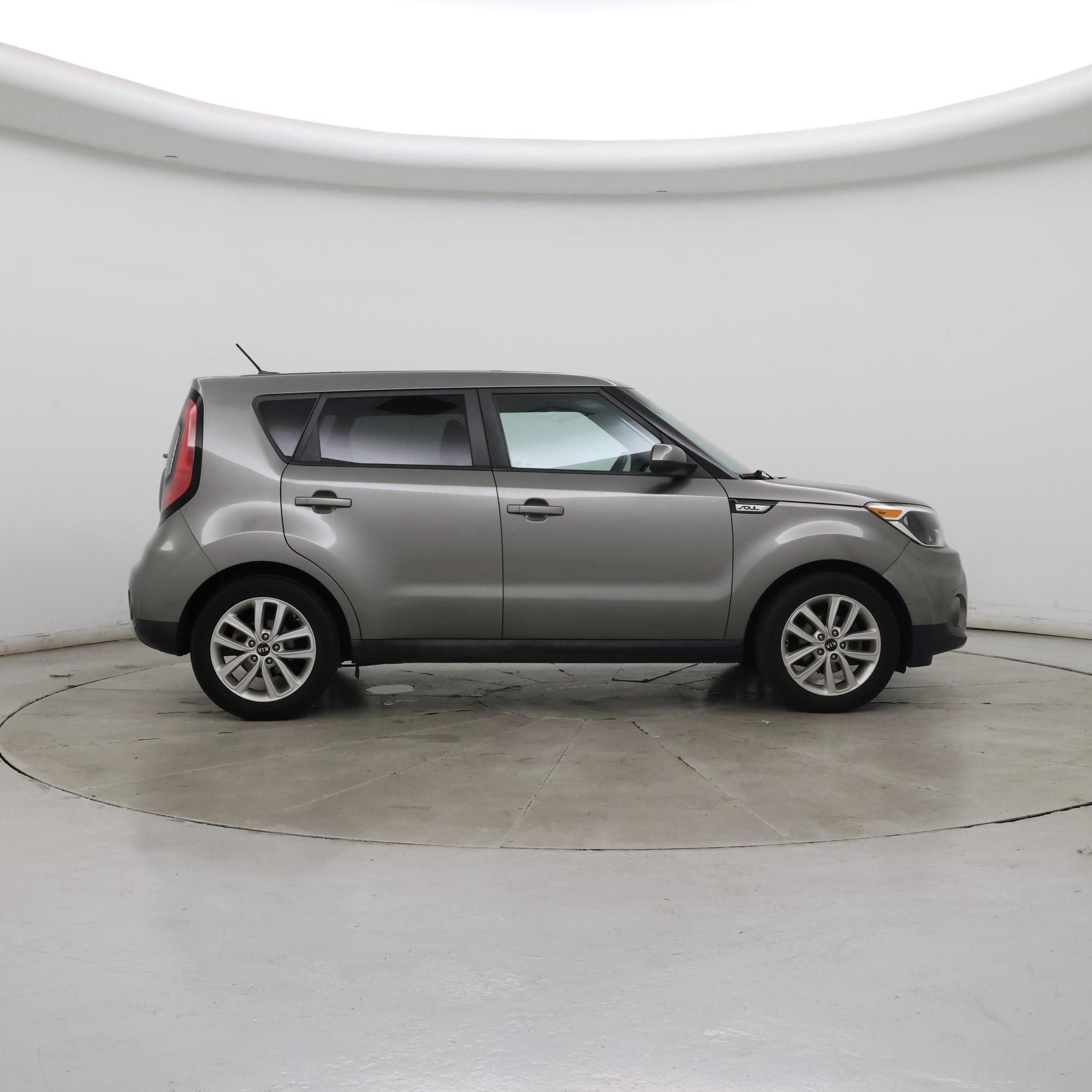 Thumbnail: 2017 Kia Soul - 7