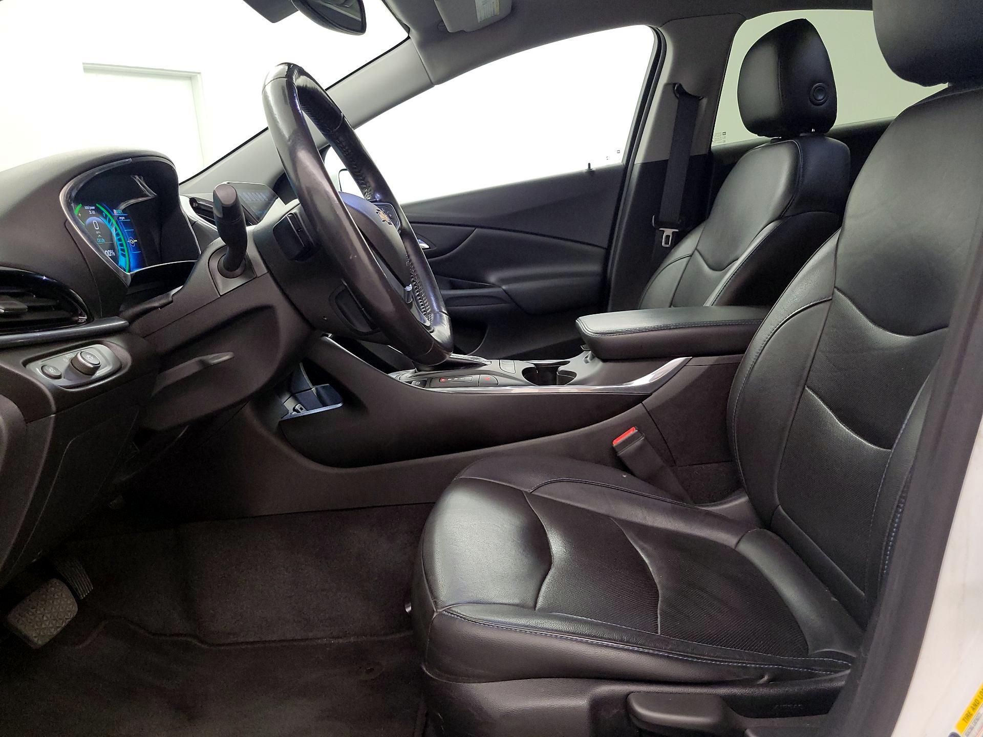 Thumbnail: 2018 Chevrolet Volt - 11