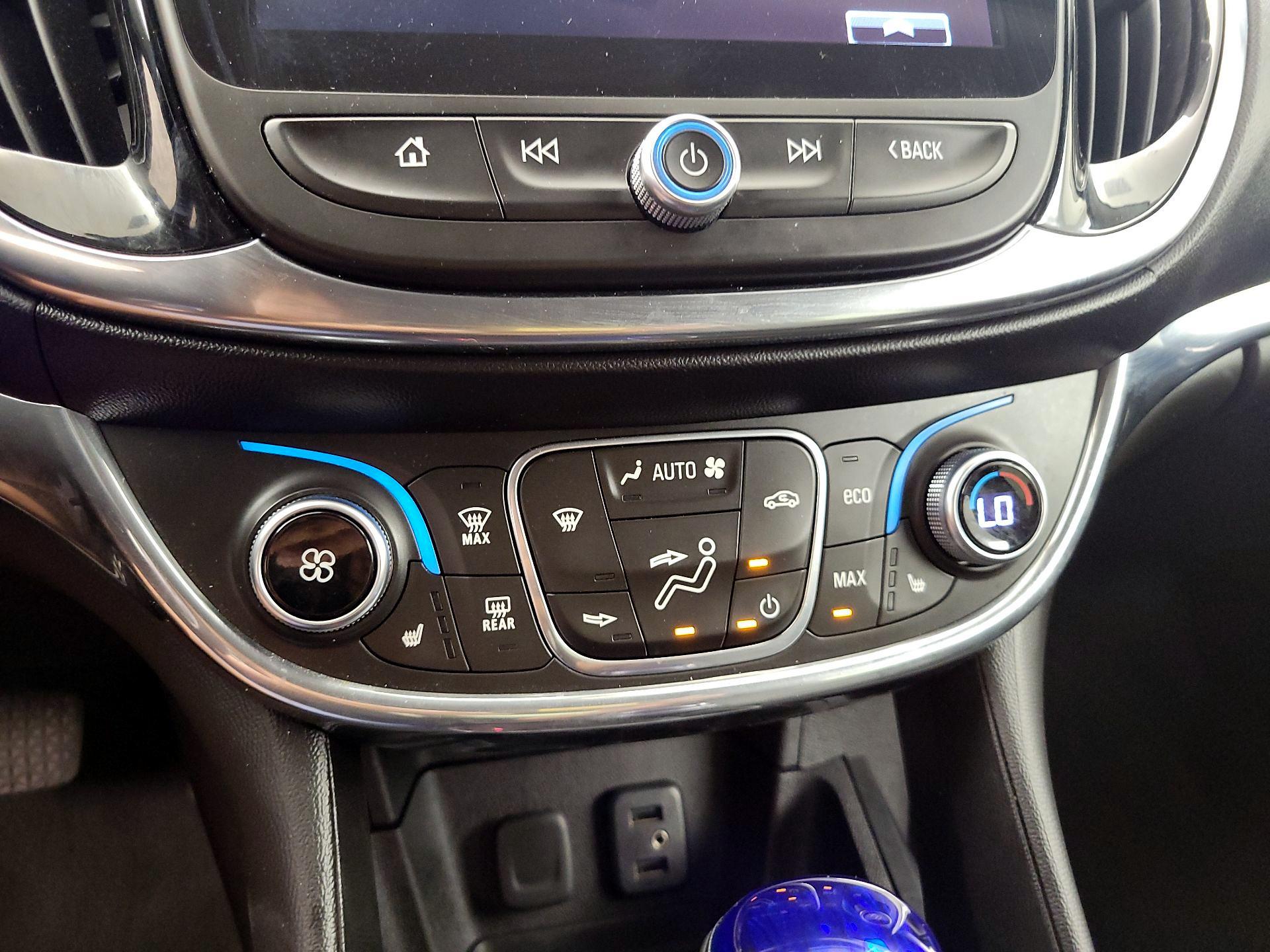 Thumbnail: 2018 Chevrolet Volt - 16