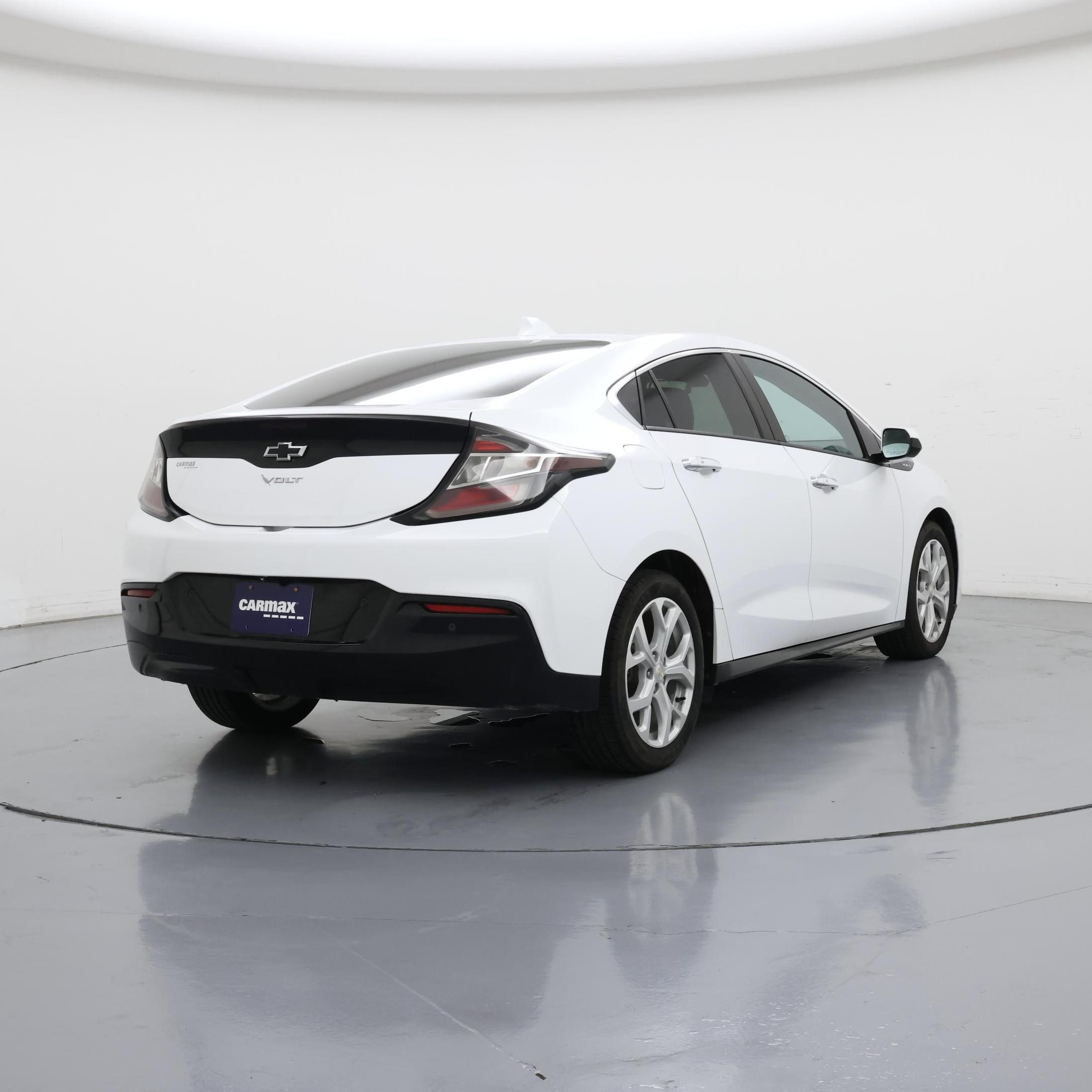 Thumbnail: 2018 Chevrolet Volt - 8