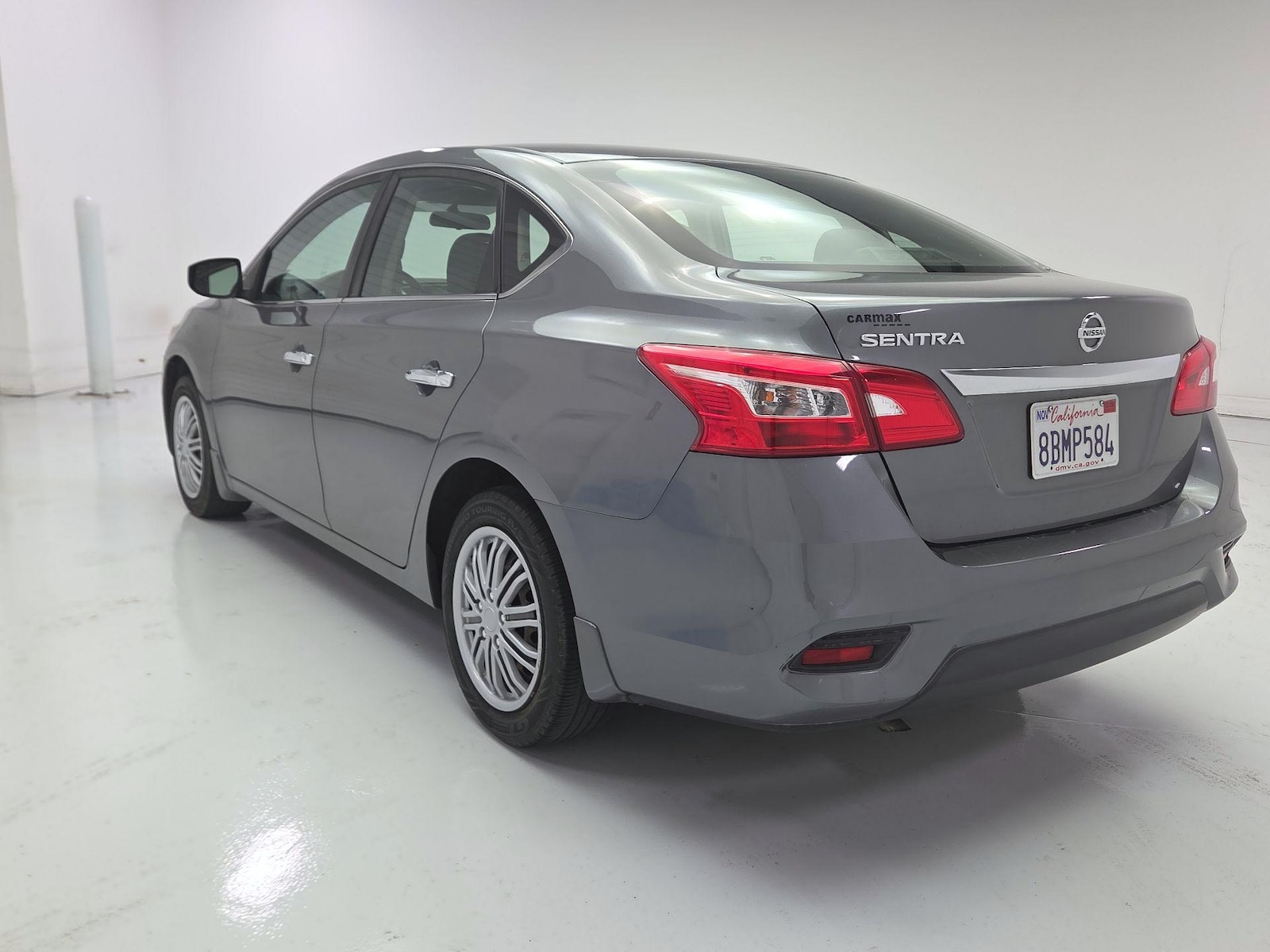 2017 Nissan Sentra S - Photo 7