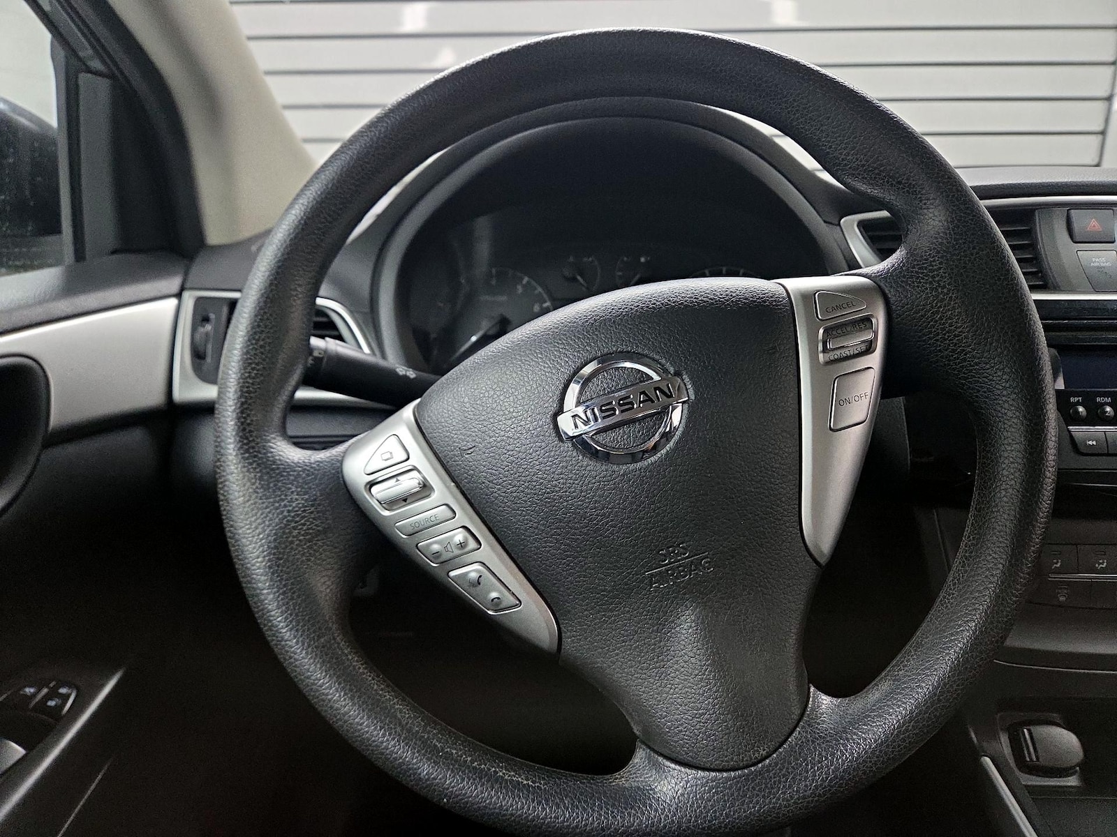 2017 Nissan Sentra S - Photo 9