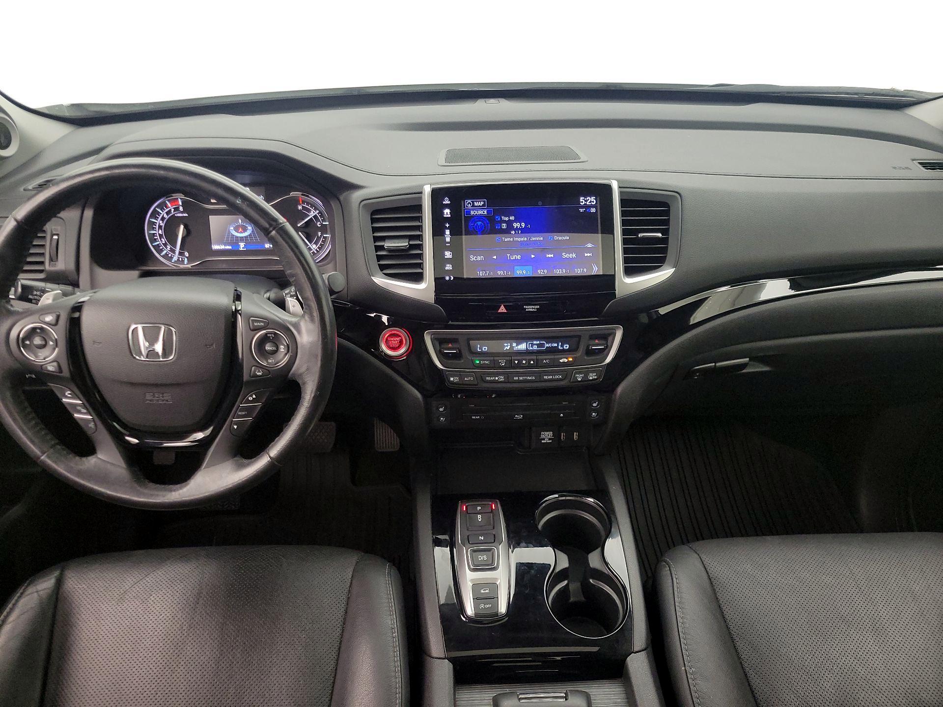 Thumbnail: 2018 Honda Pilot - 9