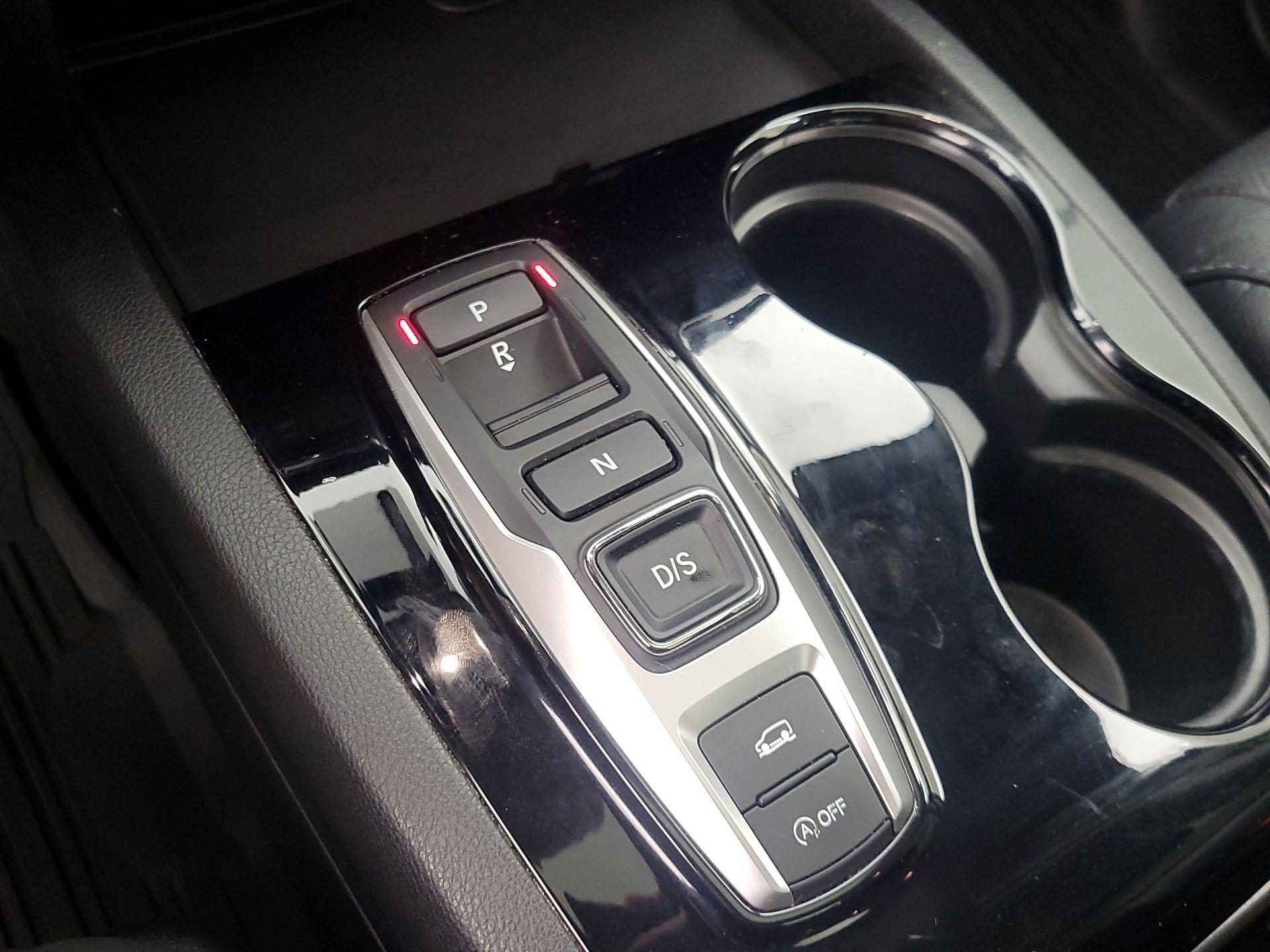 Thumbnail: 2018 Honda Pilot - 17