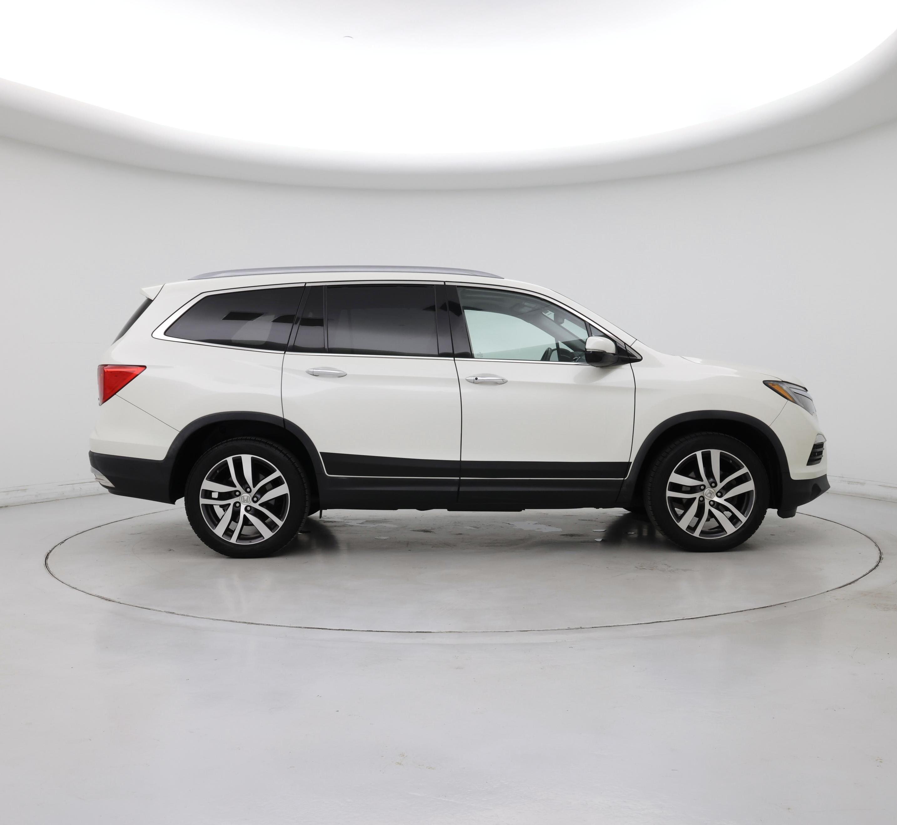 Thumbnail: 2018 Honda Pilot - 7