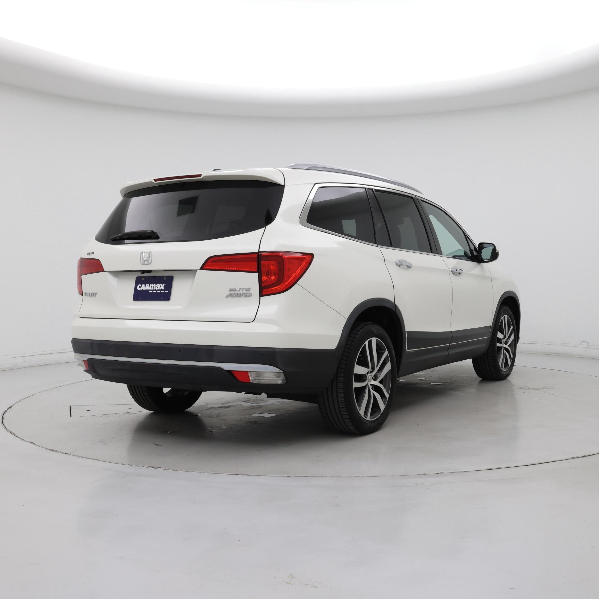Thumbnail: 2018 Honda Pilot - 8