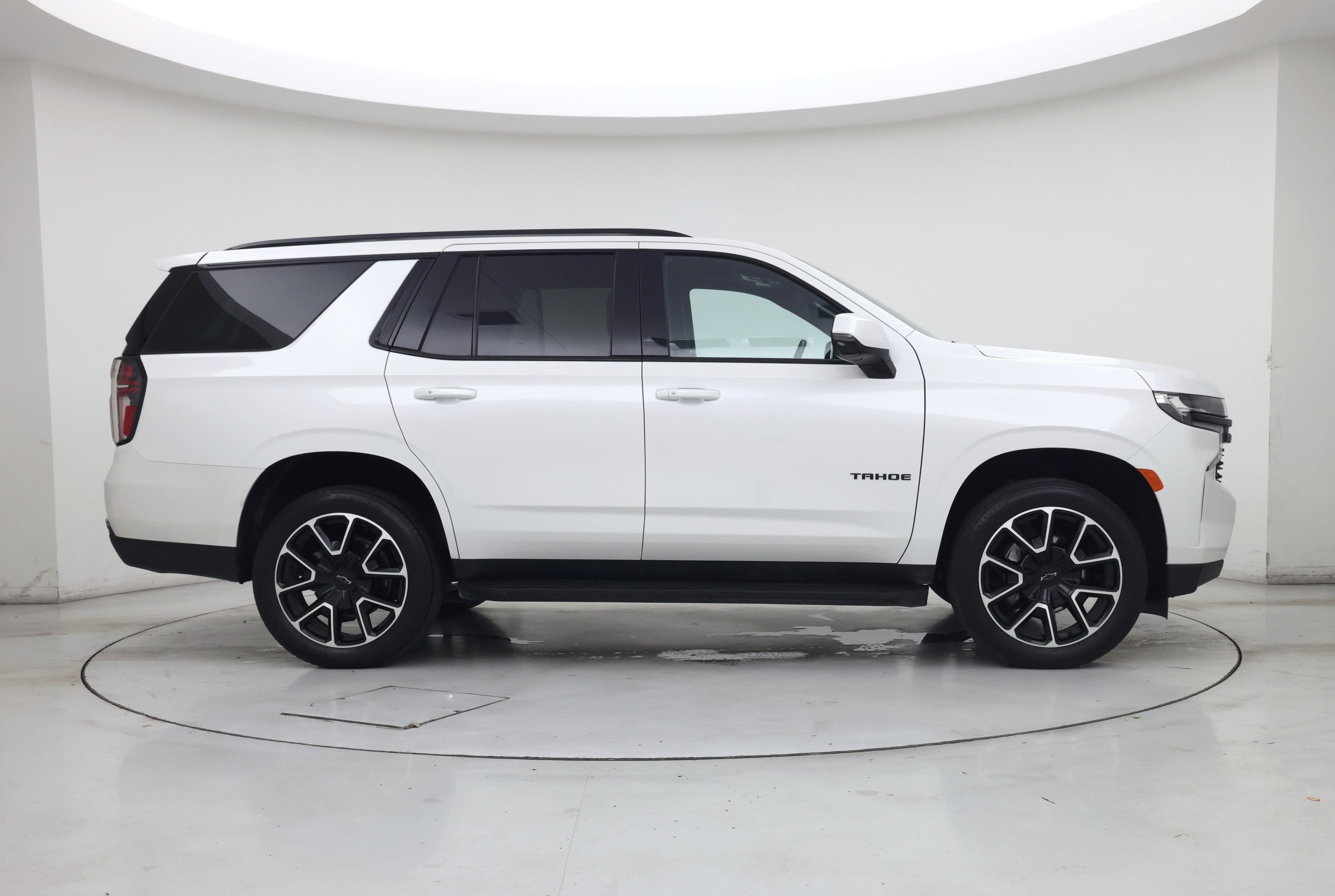 Thumbnail: 2024 Chevrolet Tahoe - 7