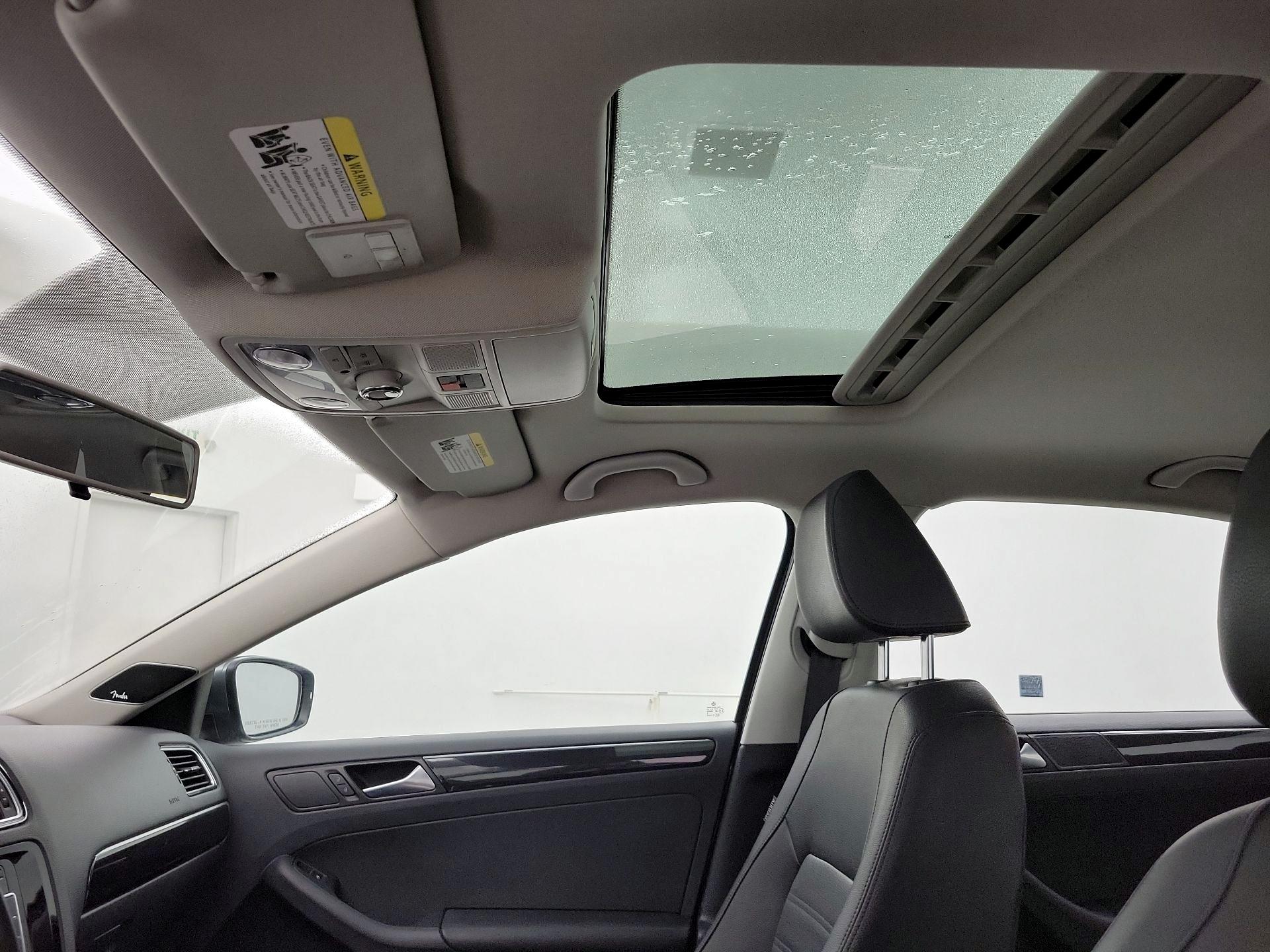 Thumbnail: 2015 Volkswagen Jetta - 20