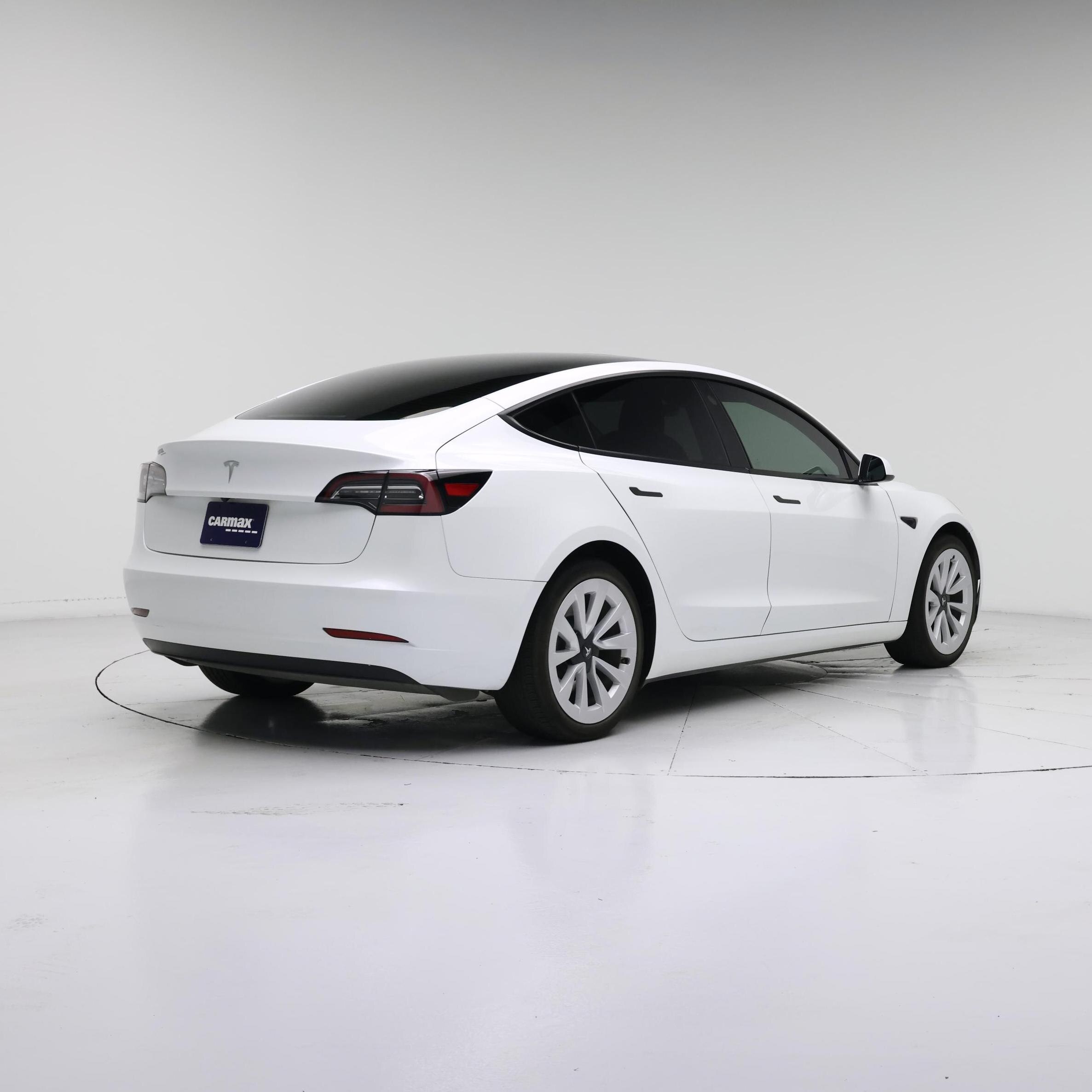 Thumbnail: 2023 Tesla Model 3 - 8