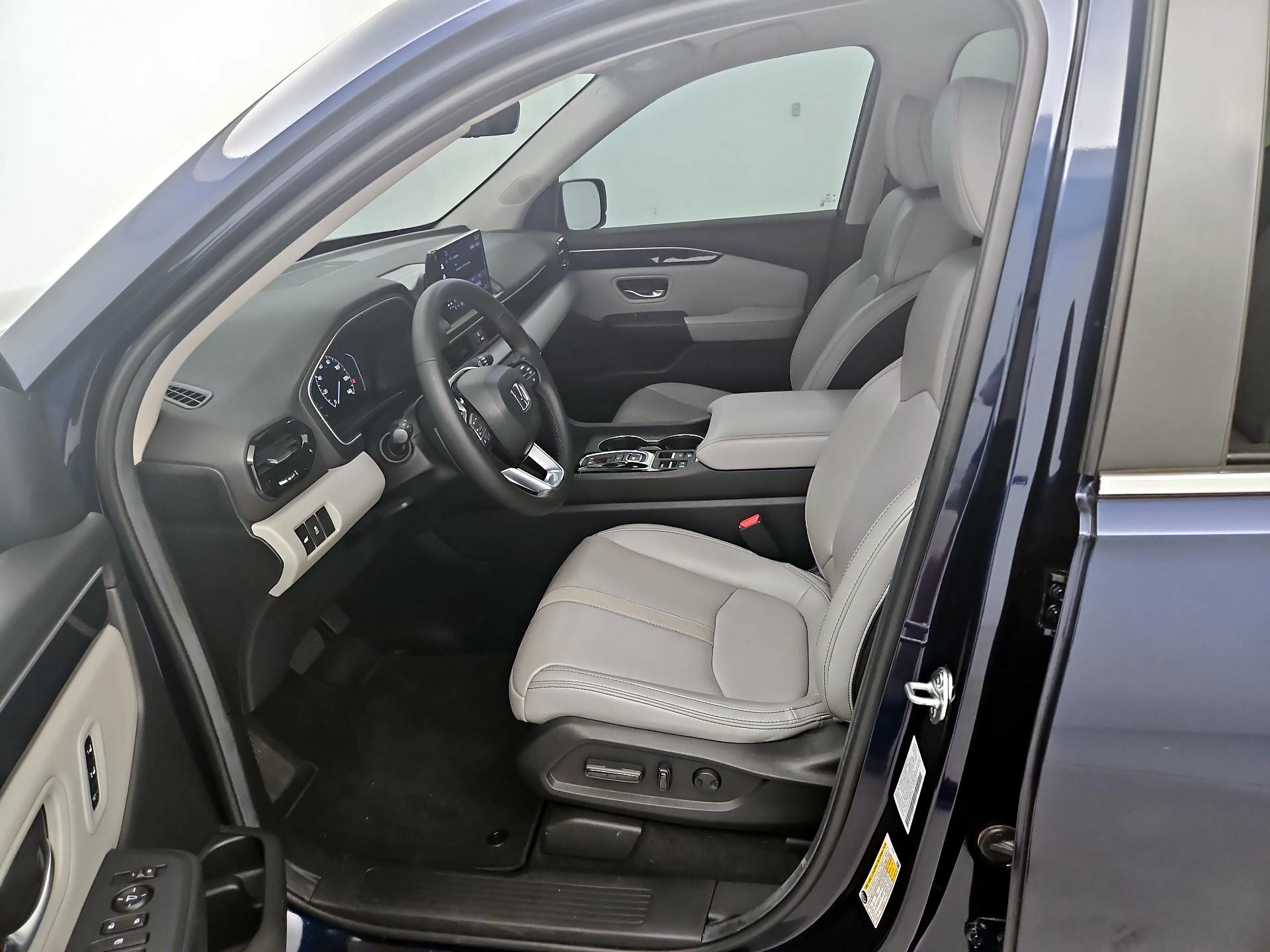 Thumbnail: 2025 Honda Pilot - 11