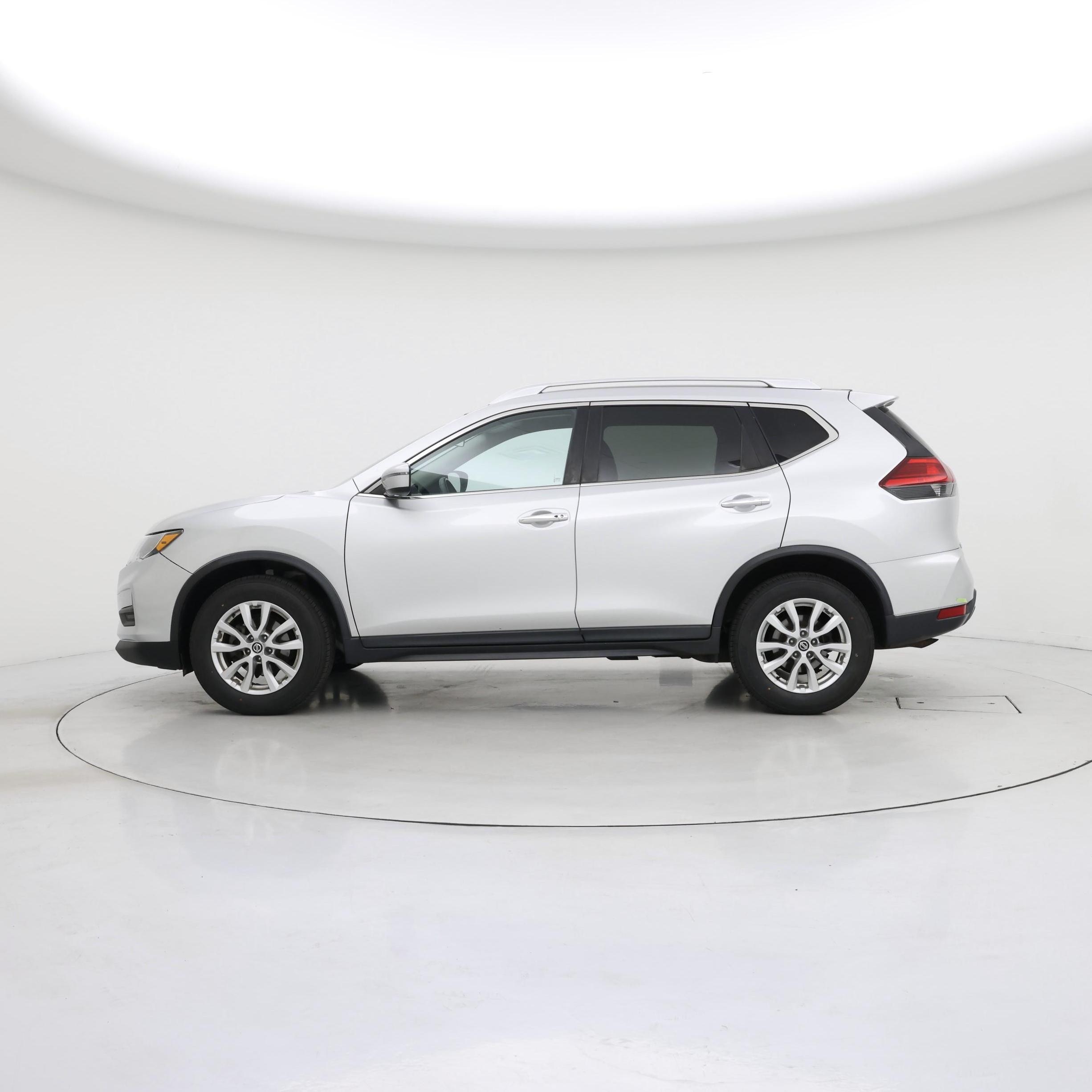 Thumbnail: 2017 Nissan Rogue - 3