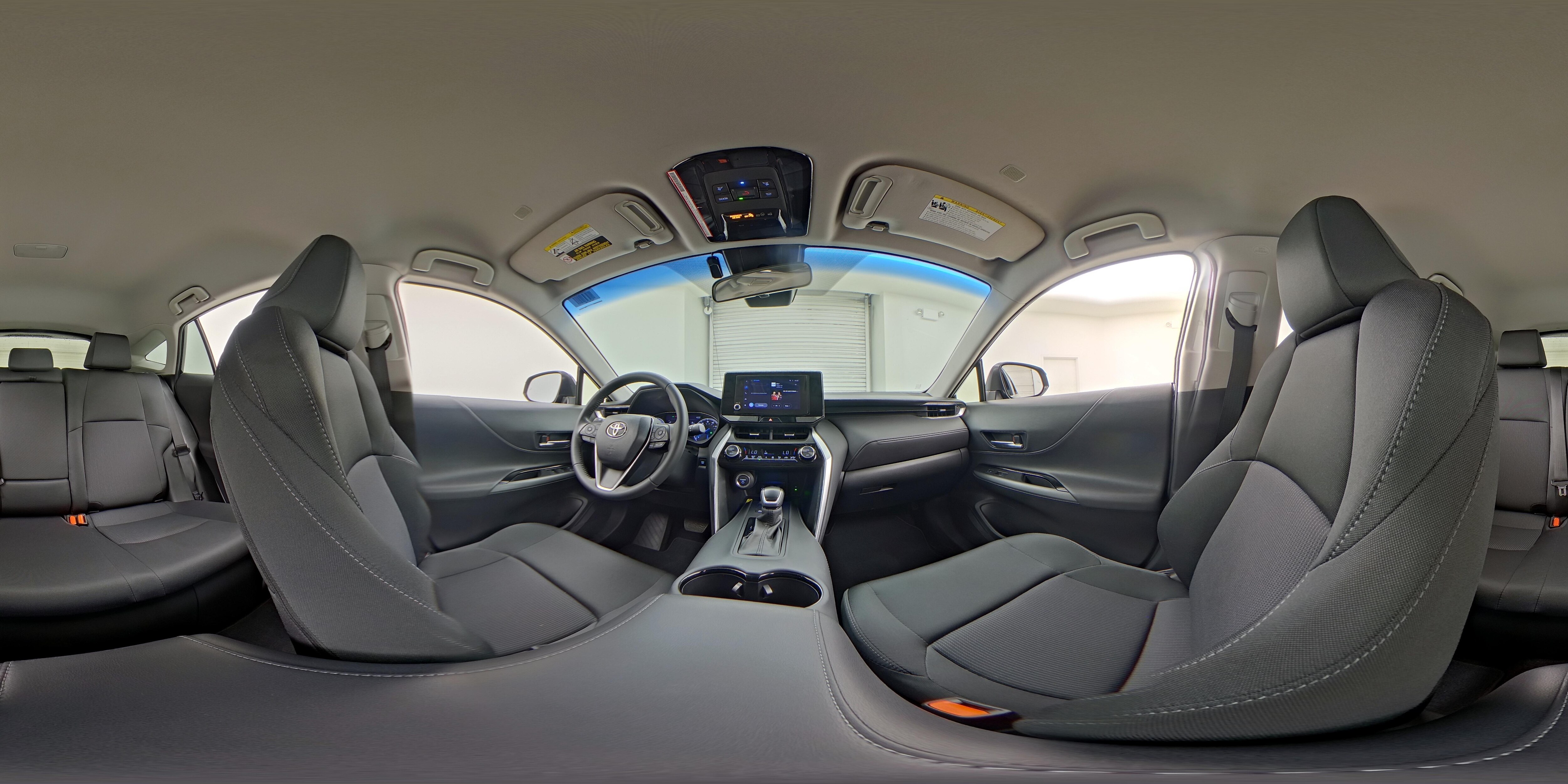 2024 Toyota Venza LE - Photo 20