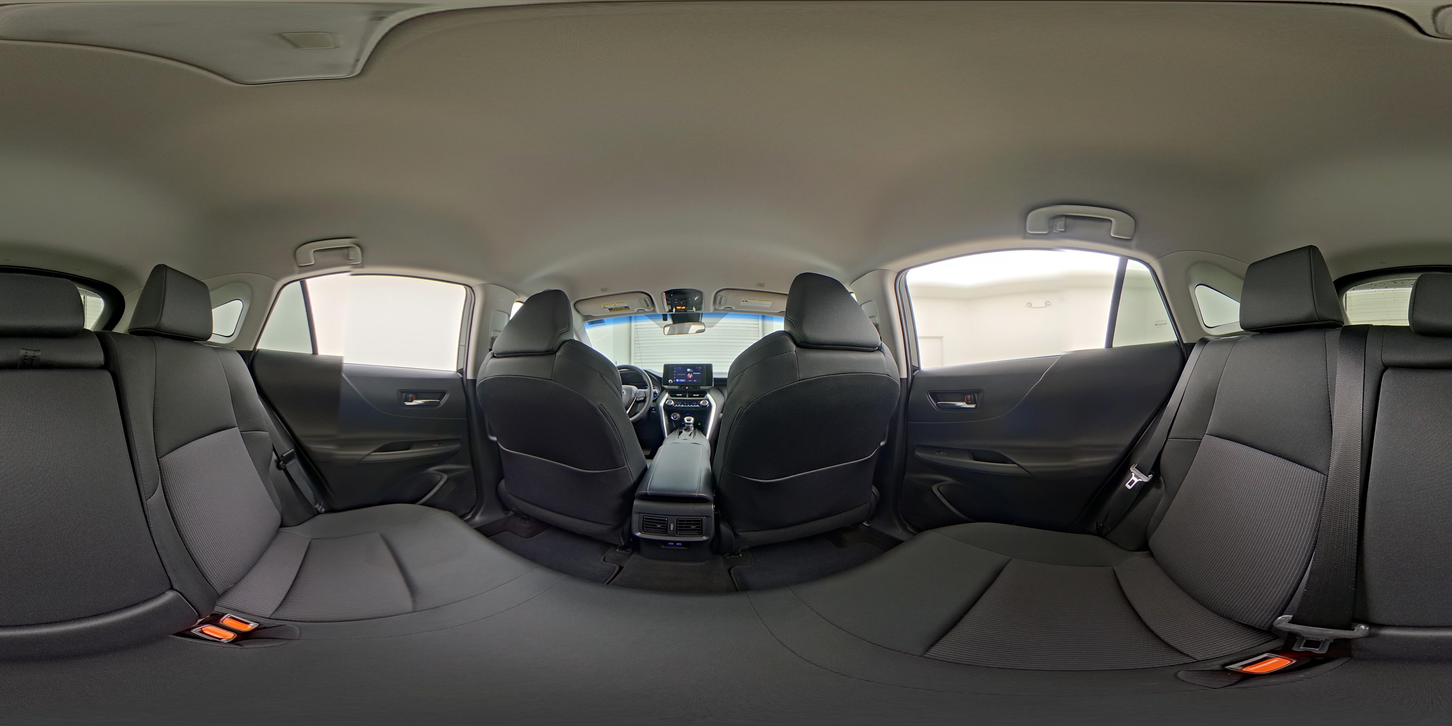 2024 Toyota Venza LE - Photo 21