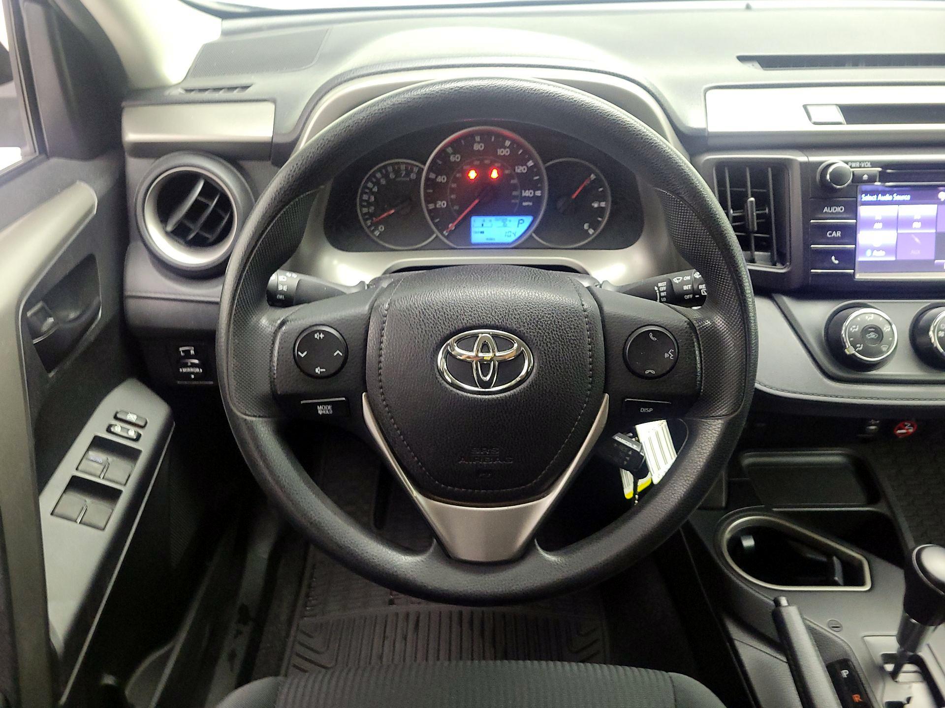 Thumbnail: 2016 Toyota RAV4 - 10