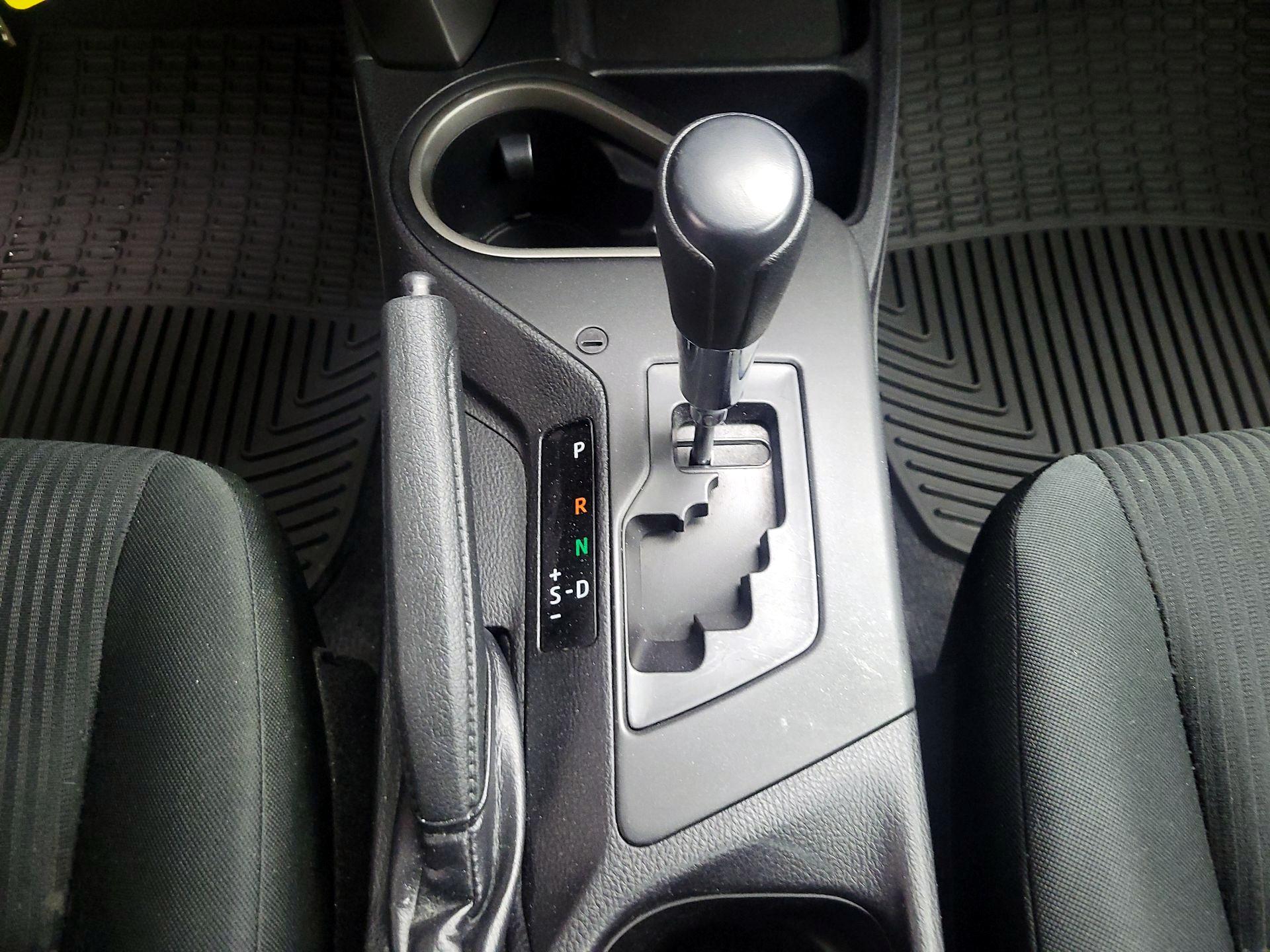 Thumbnail: 2016 Toyota RAV4 - 16
