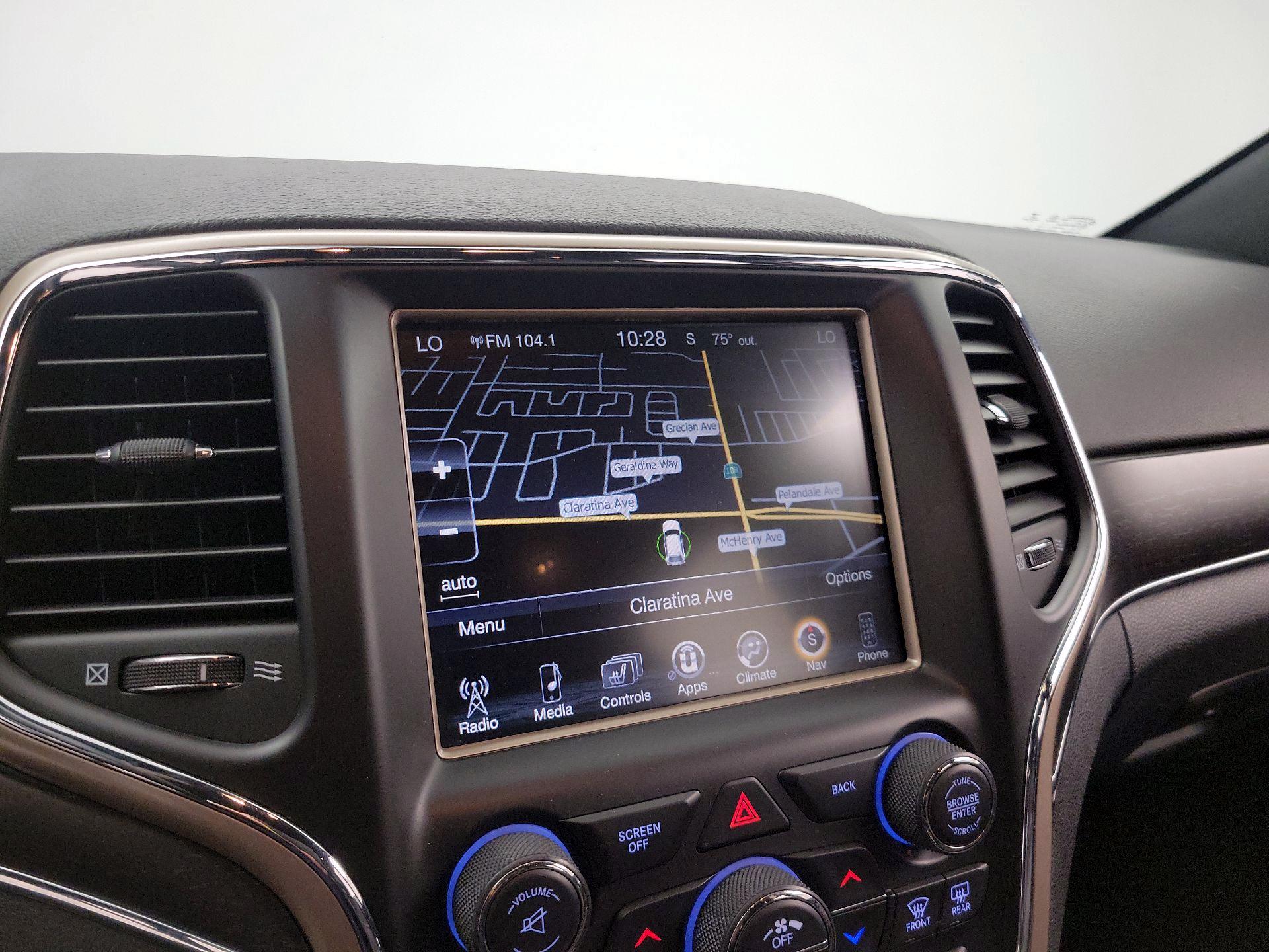Thumbnail: 2016 Jeep Grand Cherokee - 14