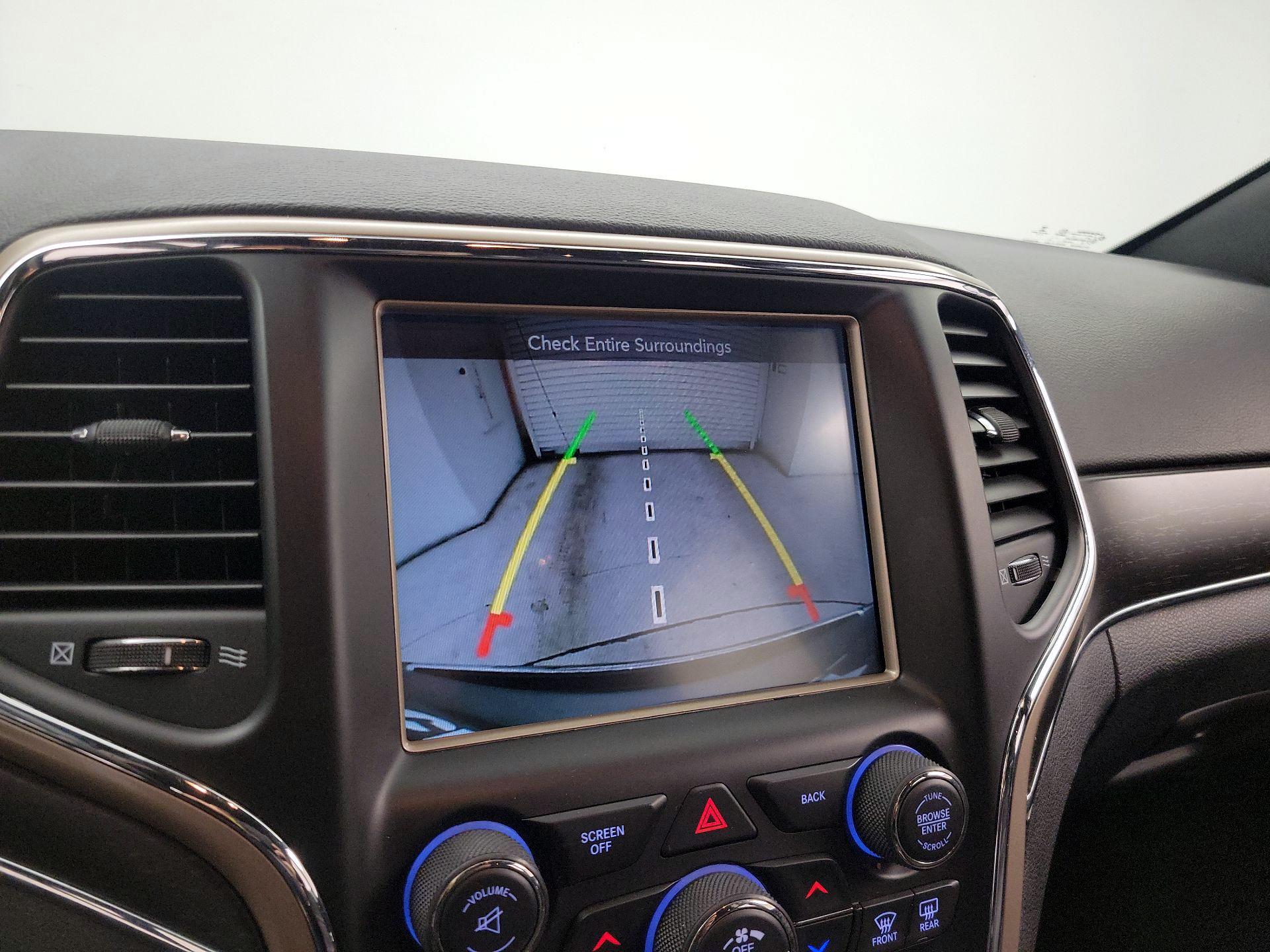 Thumbnail: 2016 Jeep Grand Cherokee - 15