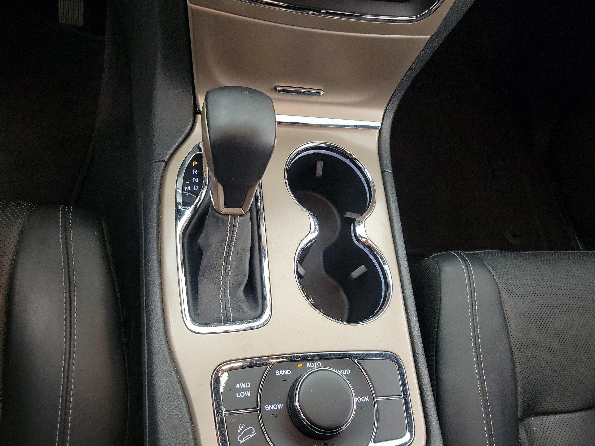 Thumbnail: 2016 Jeep Grand Cherokee - 18