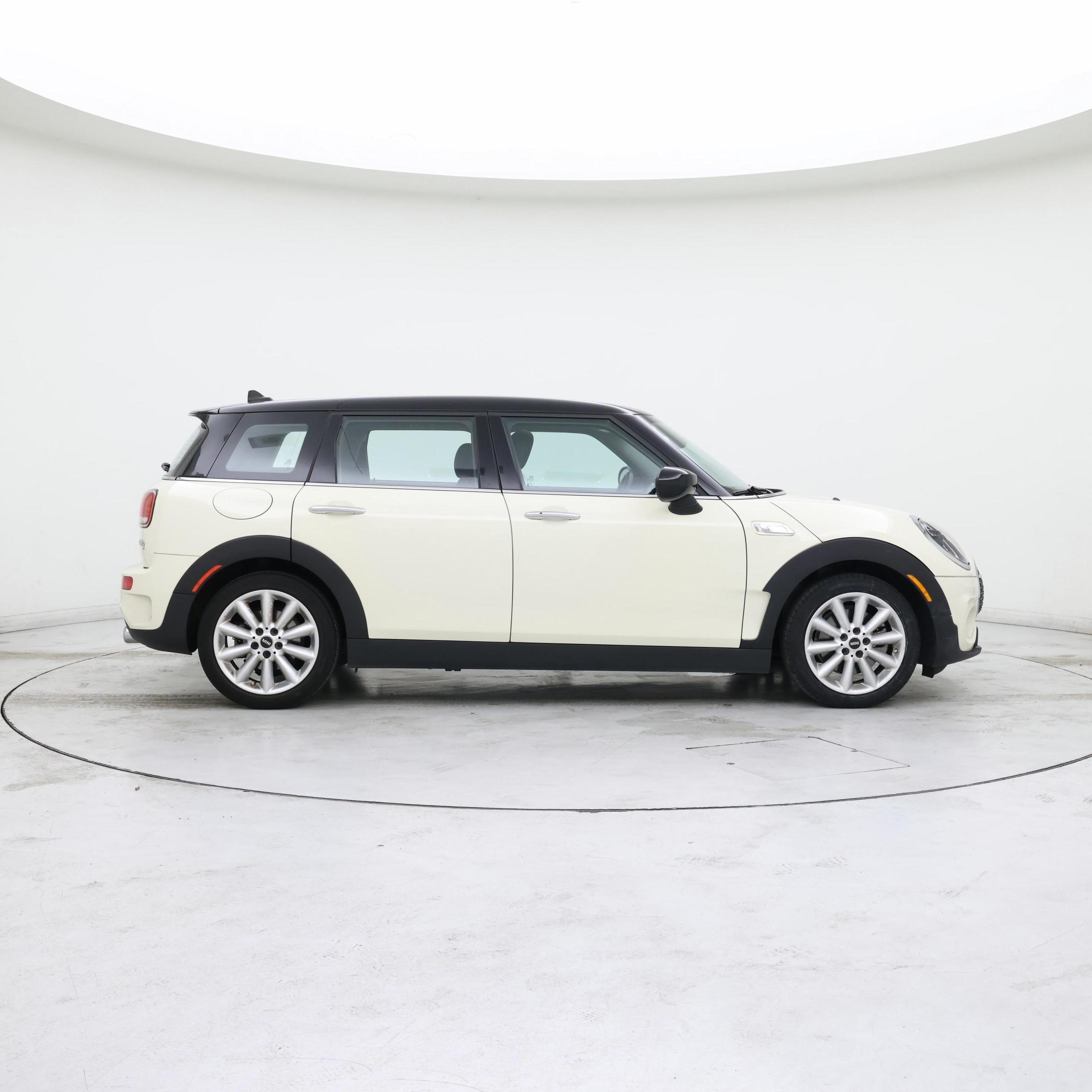 Thumbnail: 2023 MINI Cooper Clubman - 7