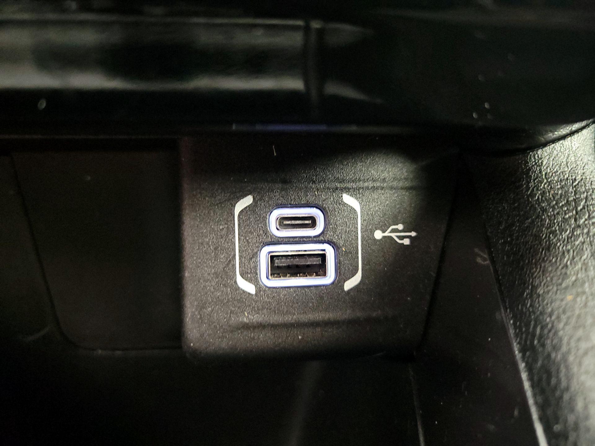 Thumbnail: 2022 Jeep Compass - 18