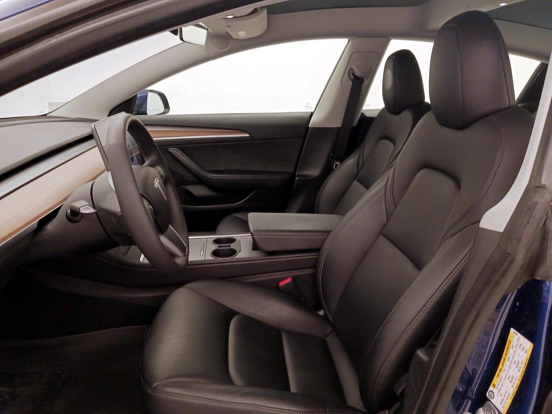 Thumbnail: 2023 Tesla Model 3 - 11