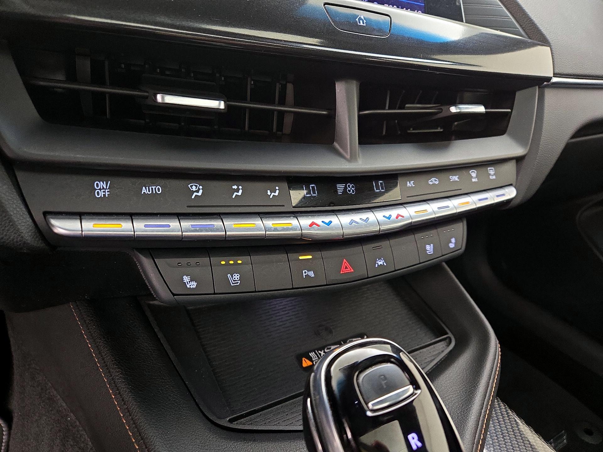 Thumbnail: 2022 Cadillac CT4 - 17