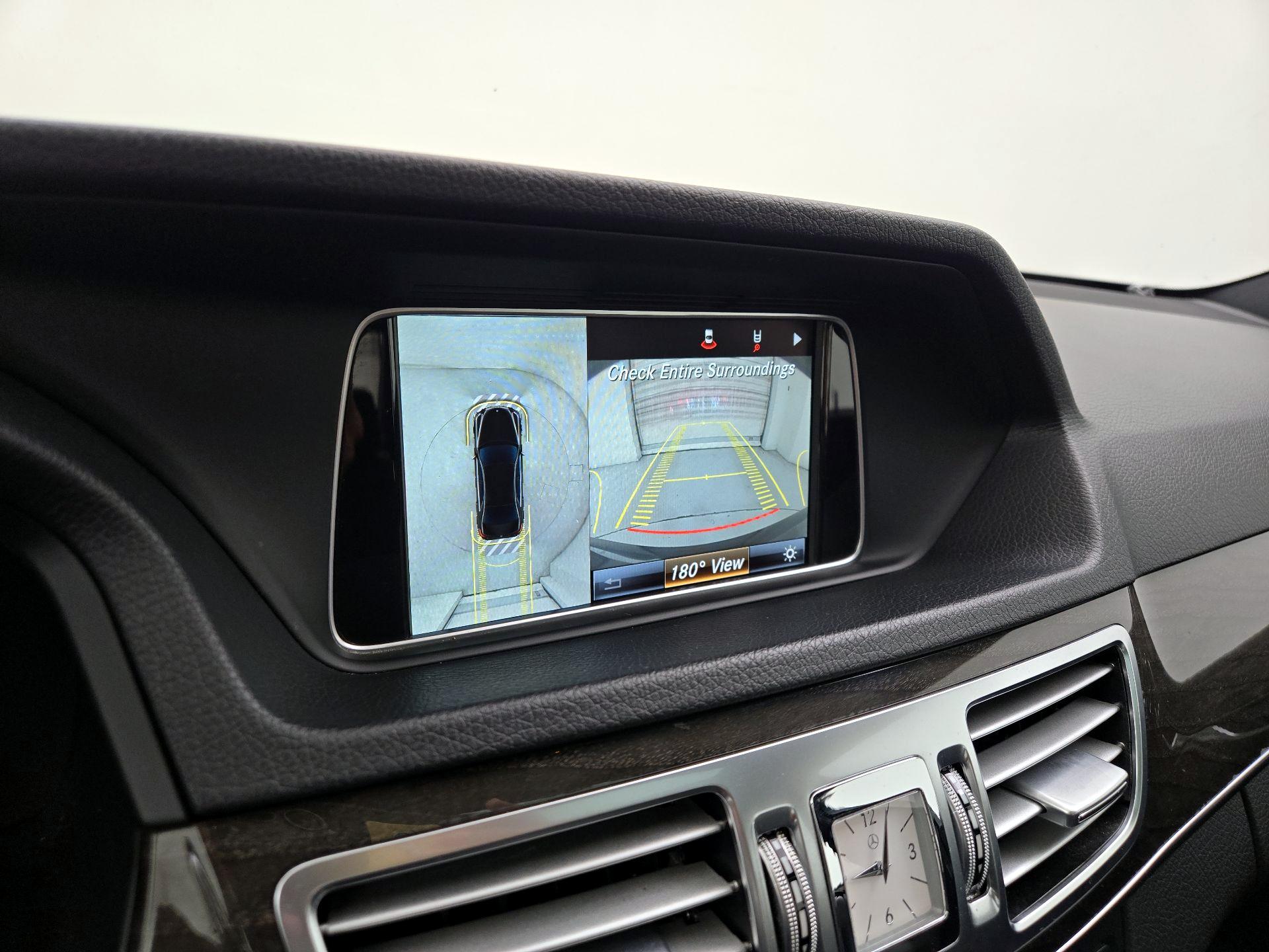 Thumbnail: 2016 Mercedes-Benz E-Class - 15