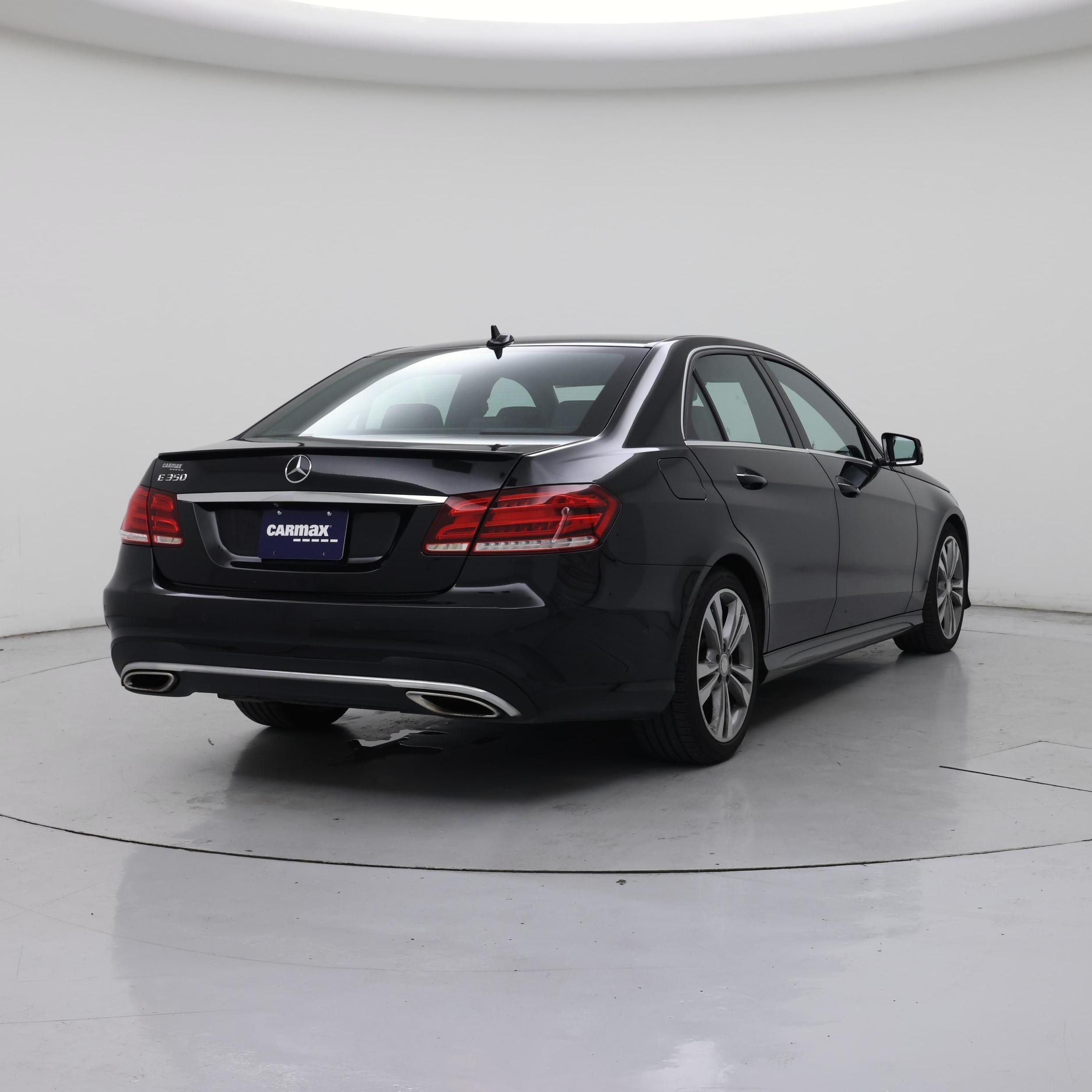 Thumbnail: 2016 Mercedes-Benz E-Class - 8