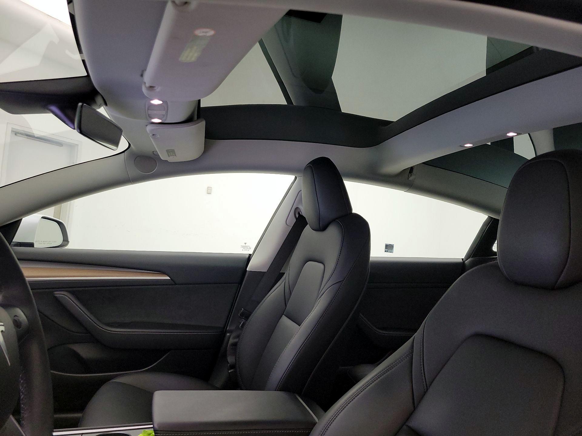 Thumbnail: 2023 Tesla Model 3 - 18
