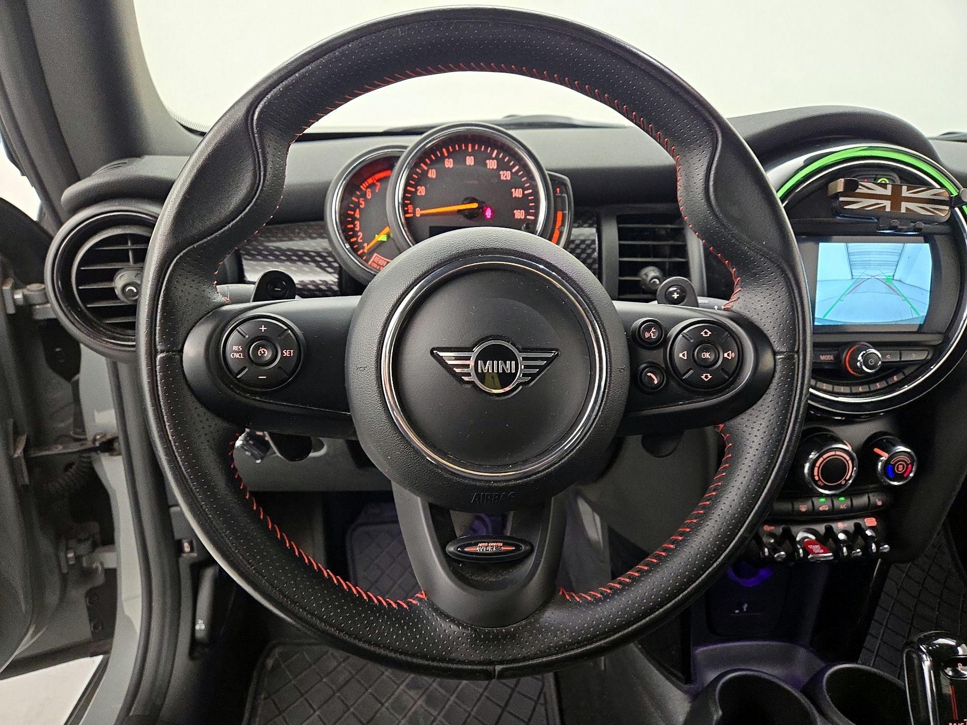 Thumbnail: 2020 MINI Cooper - 10