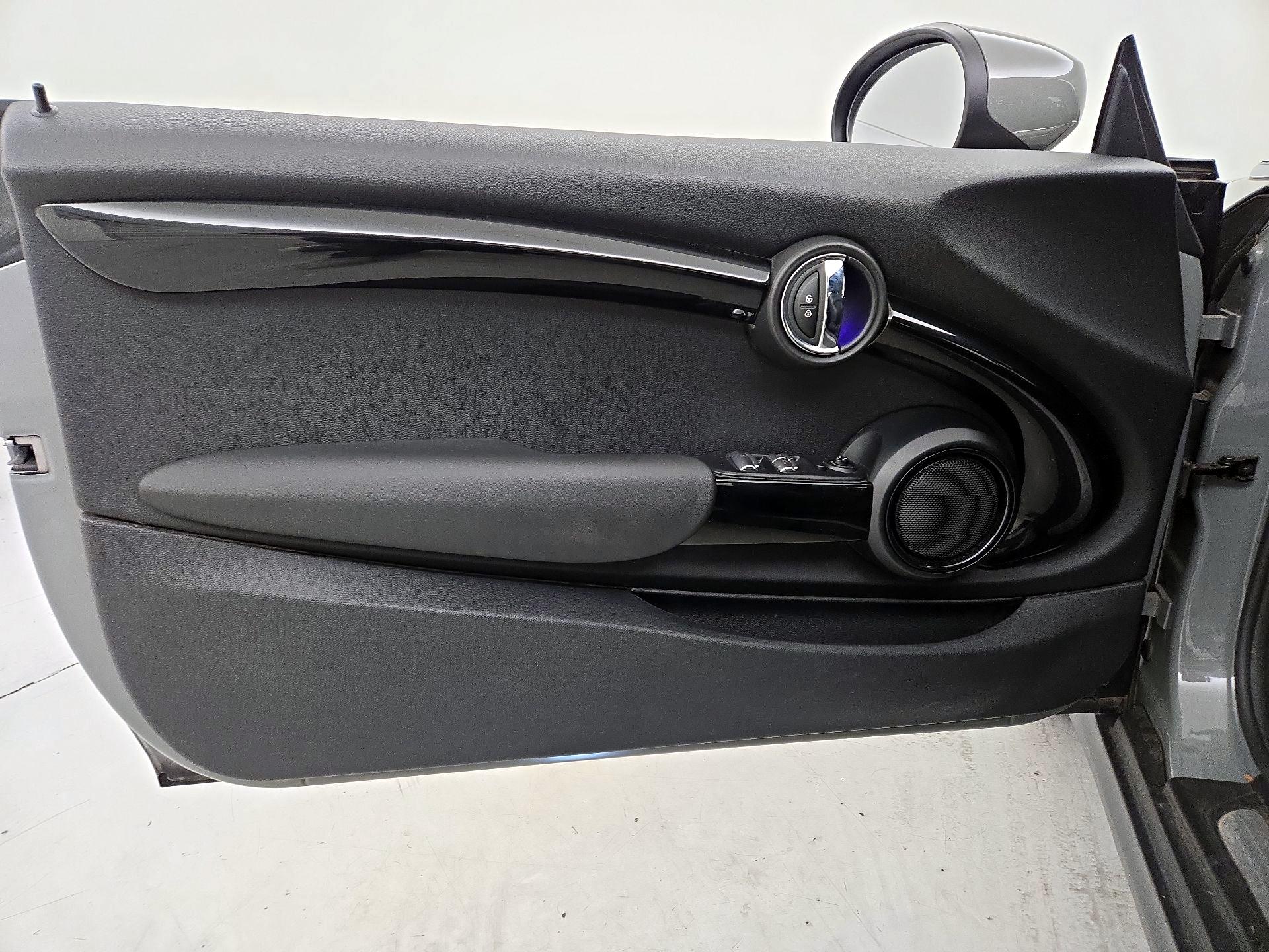 Thumbnail: 2020 MINI Cooper - 12