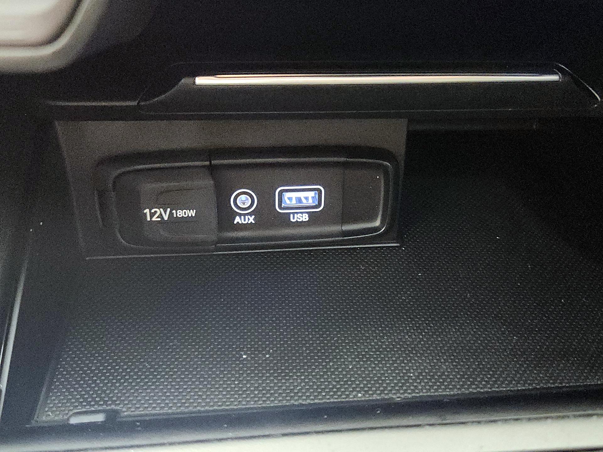 Thumbnail: 2020 Genesis G70 - 18