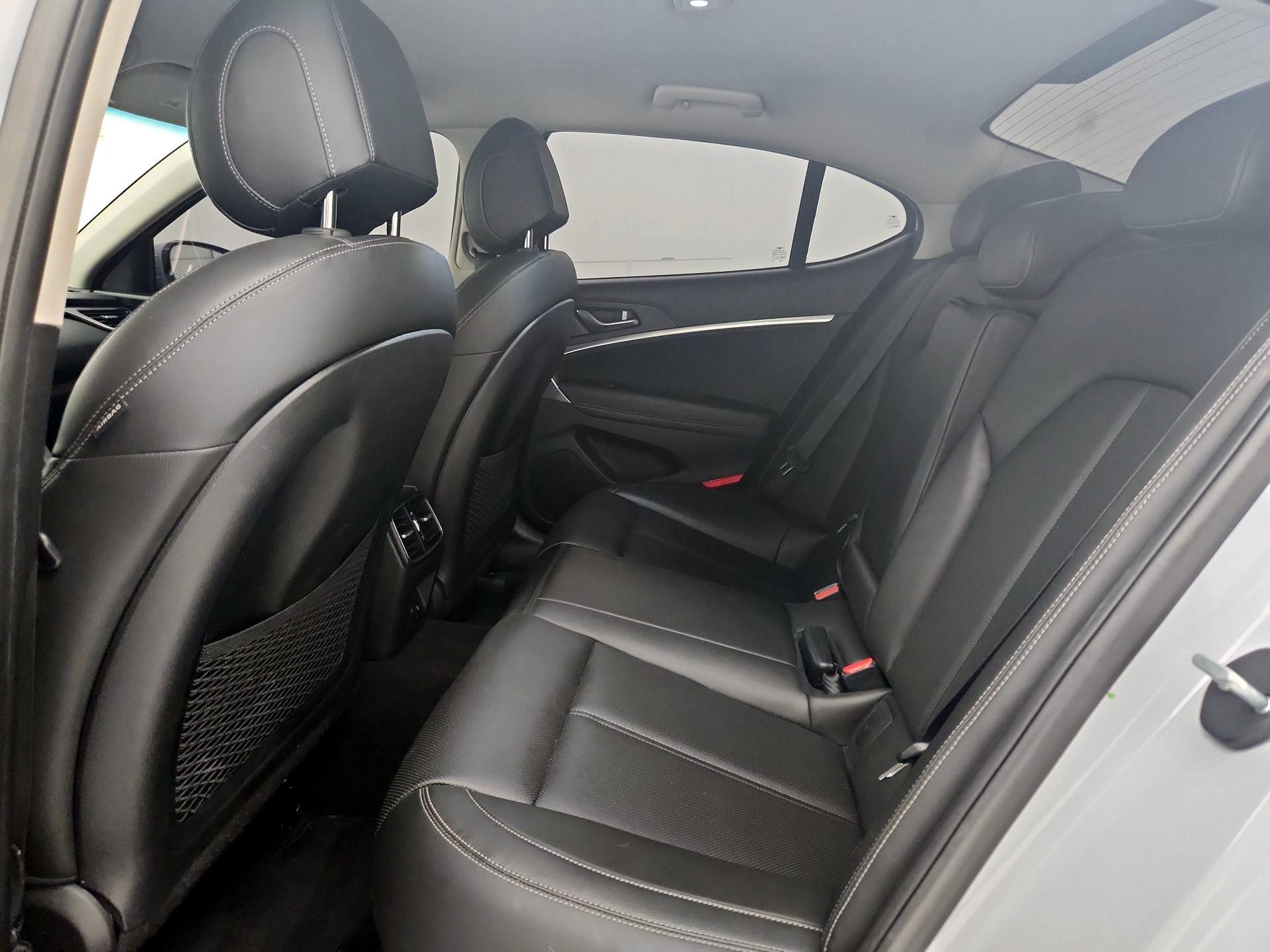 Thumbnail: 2020 Genesis G70 - 19