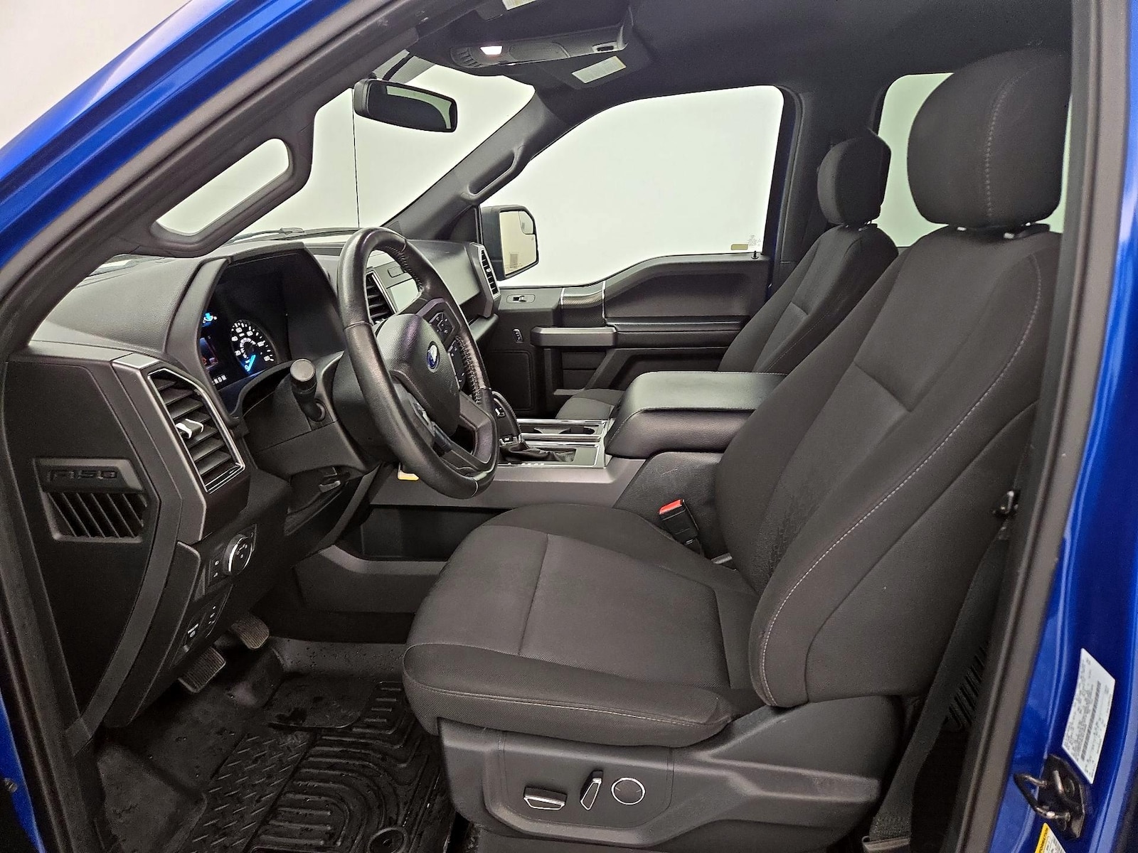 Power Seat(s) & Side Airbags