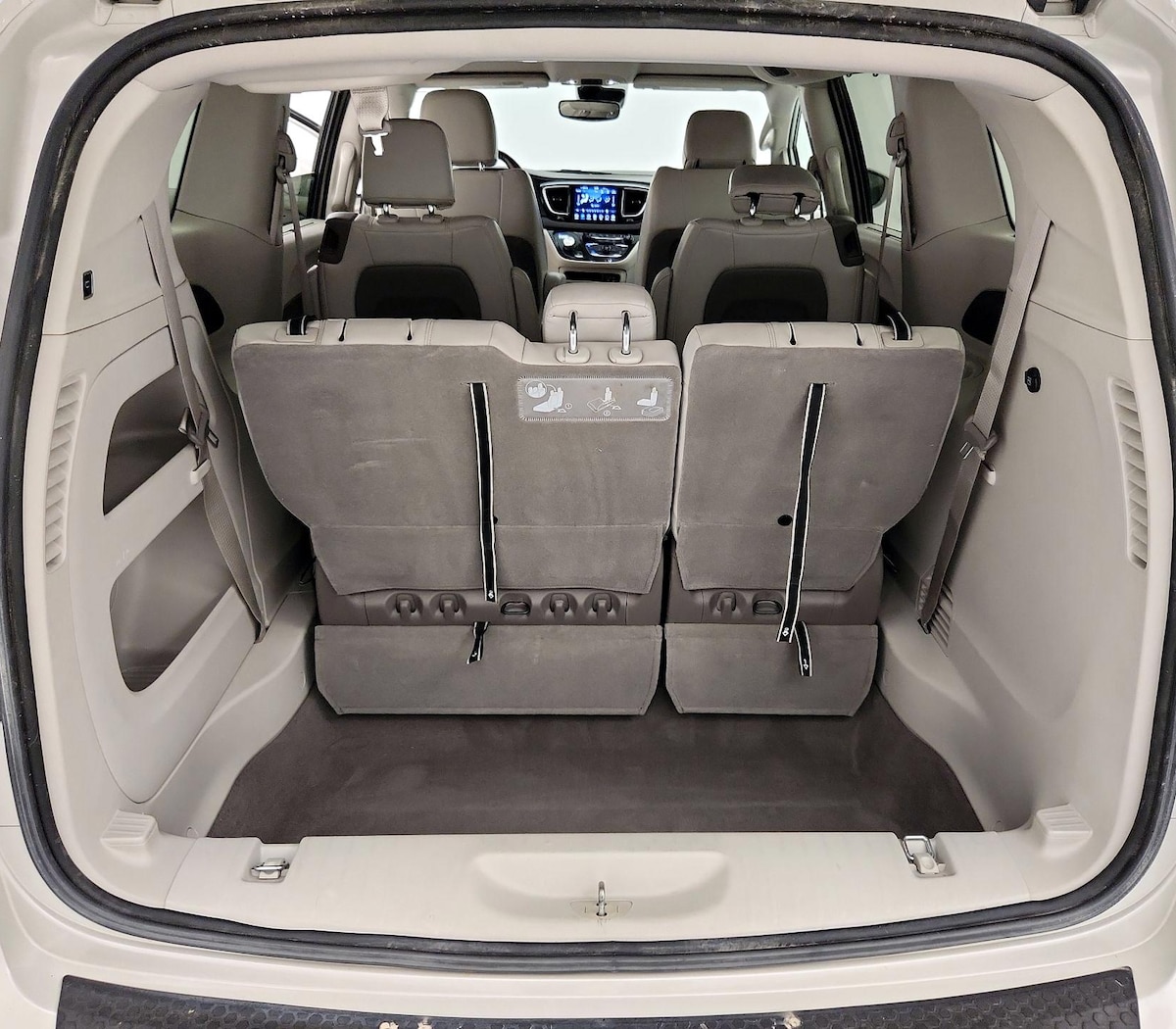 Trunk/Cargo (Seats Up)