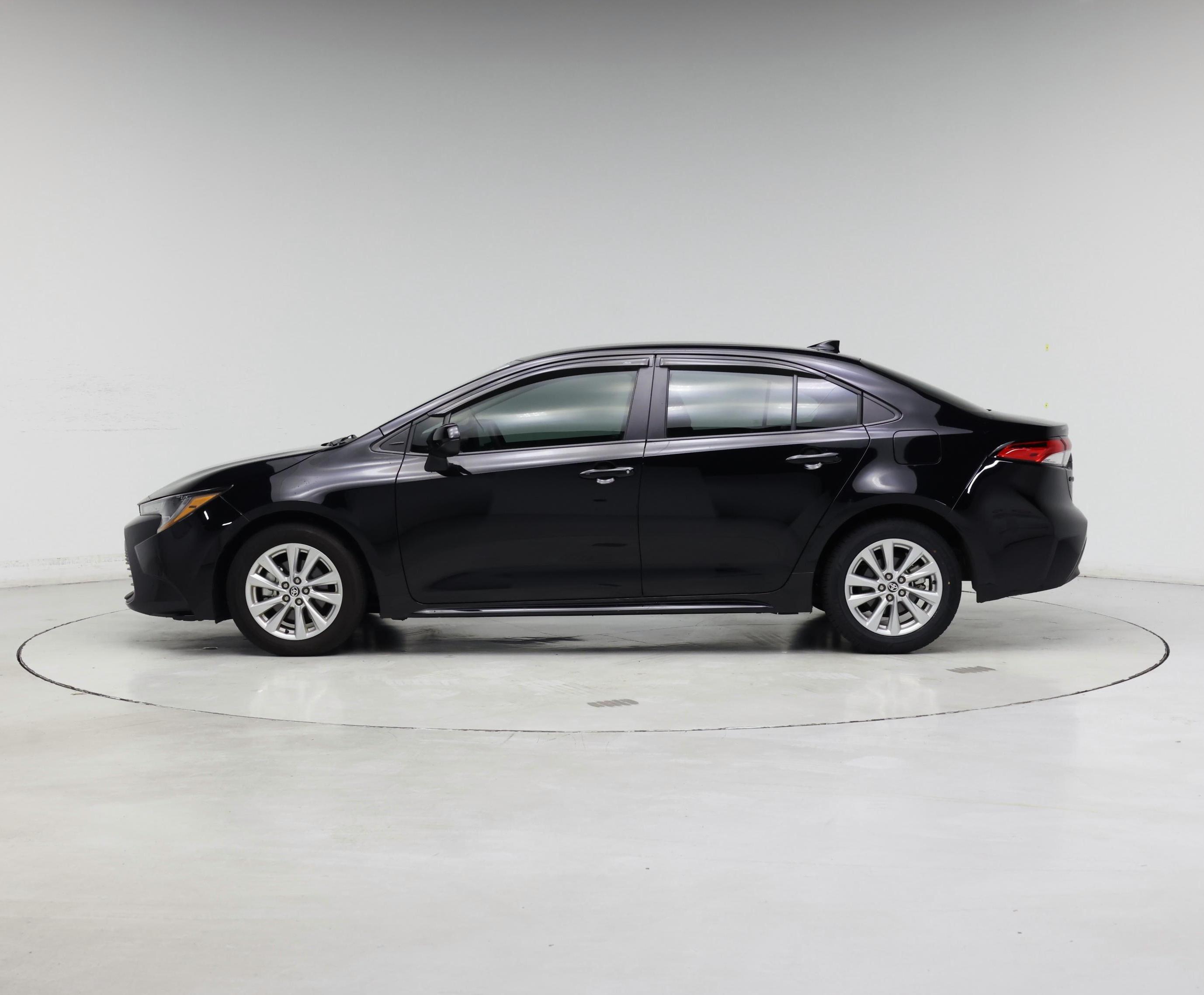 Thumbnail: 2024 Toyota Corolla - 3